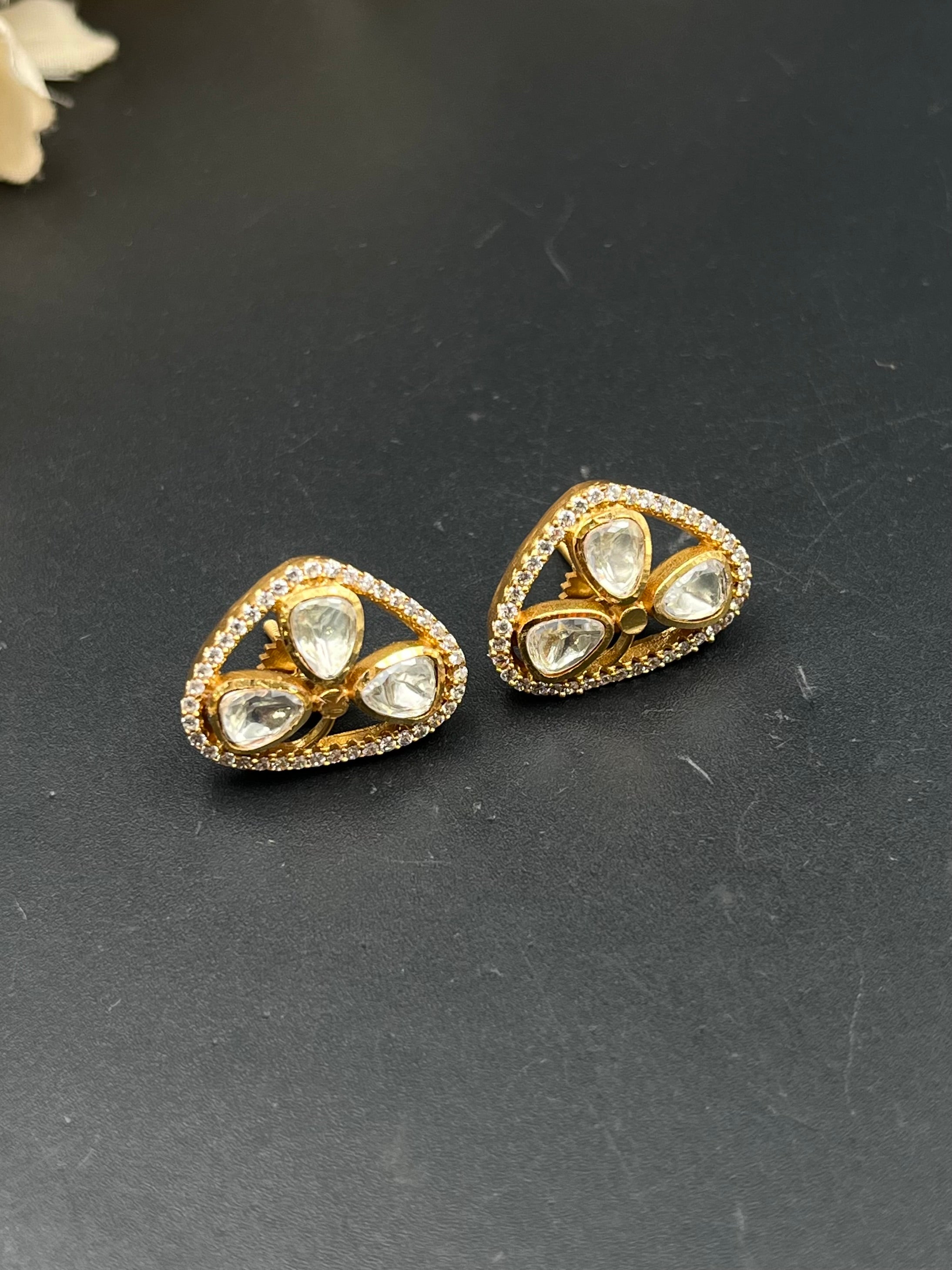 MAHA EARRING