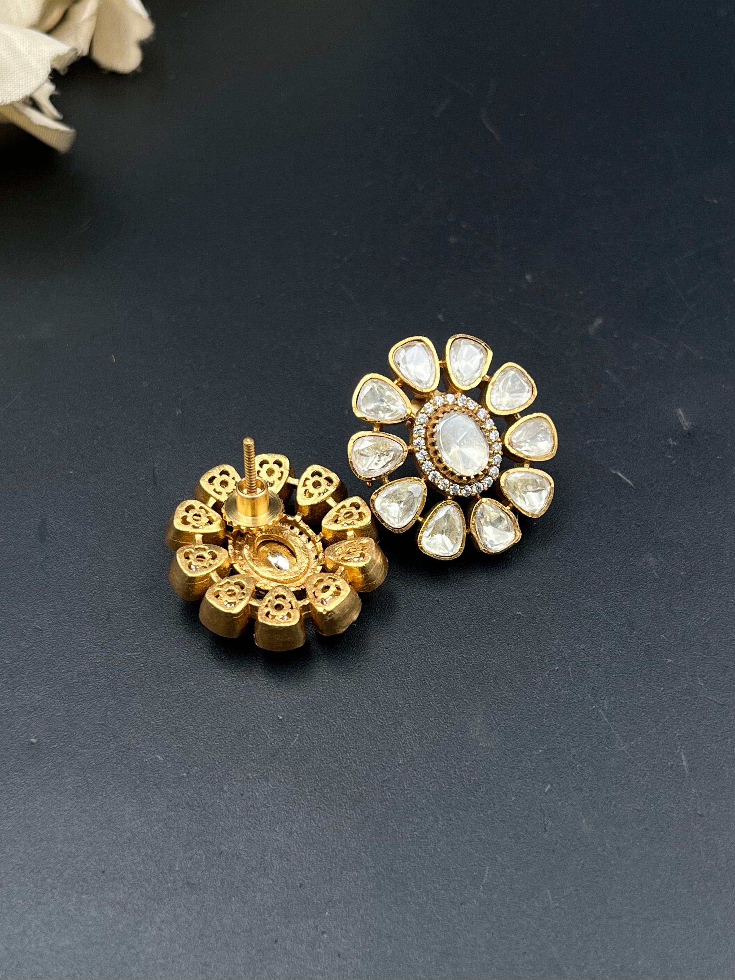 SEM EARRING