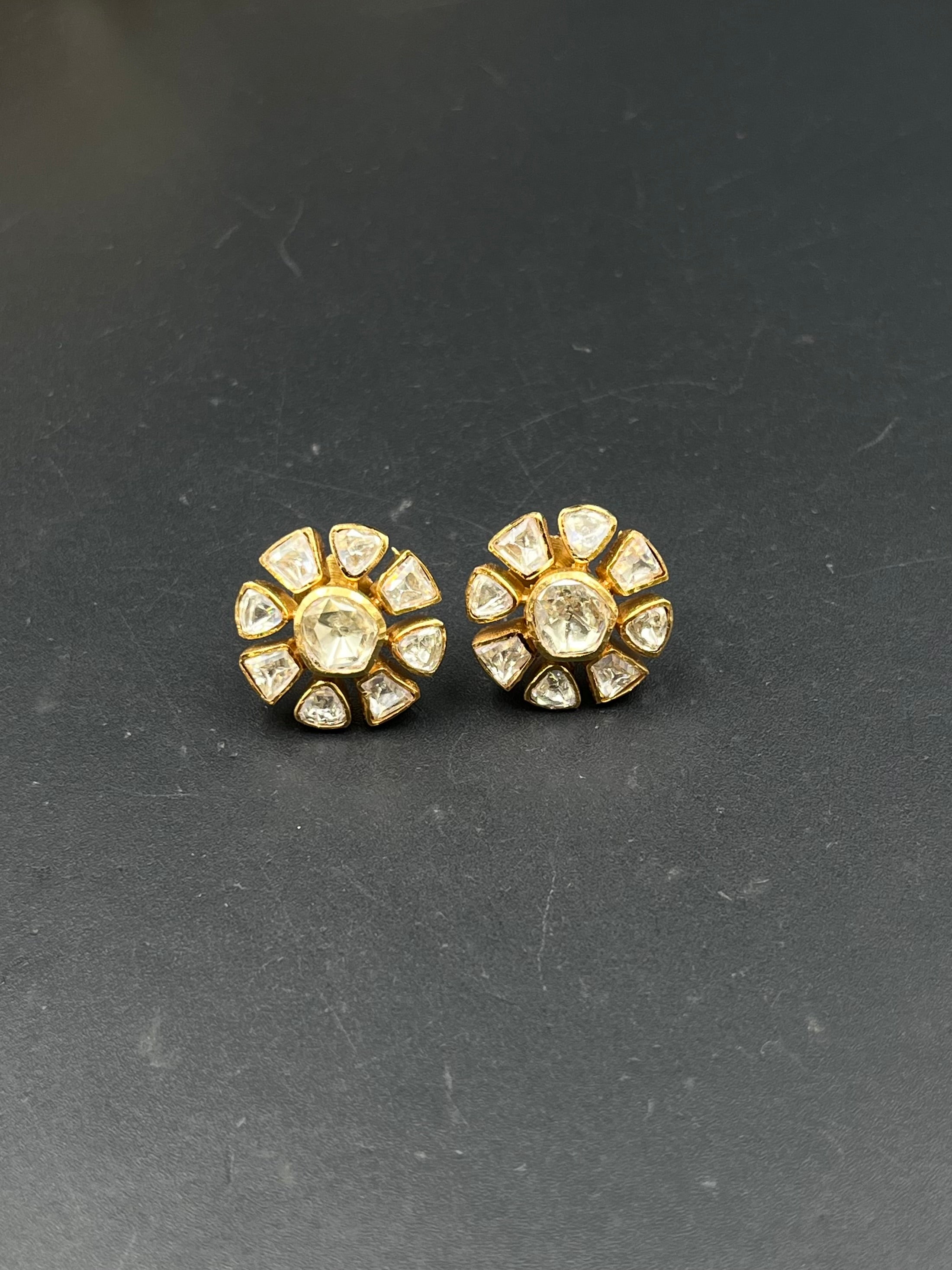 JITA EARRING