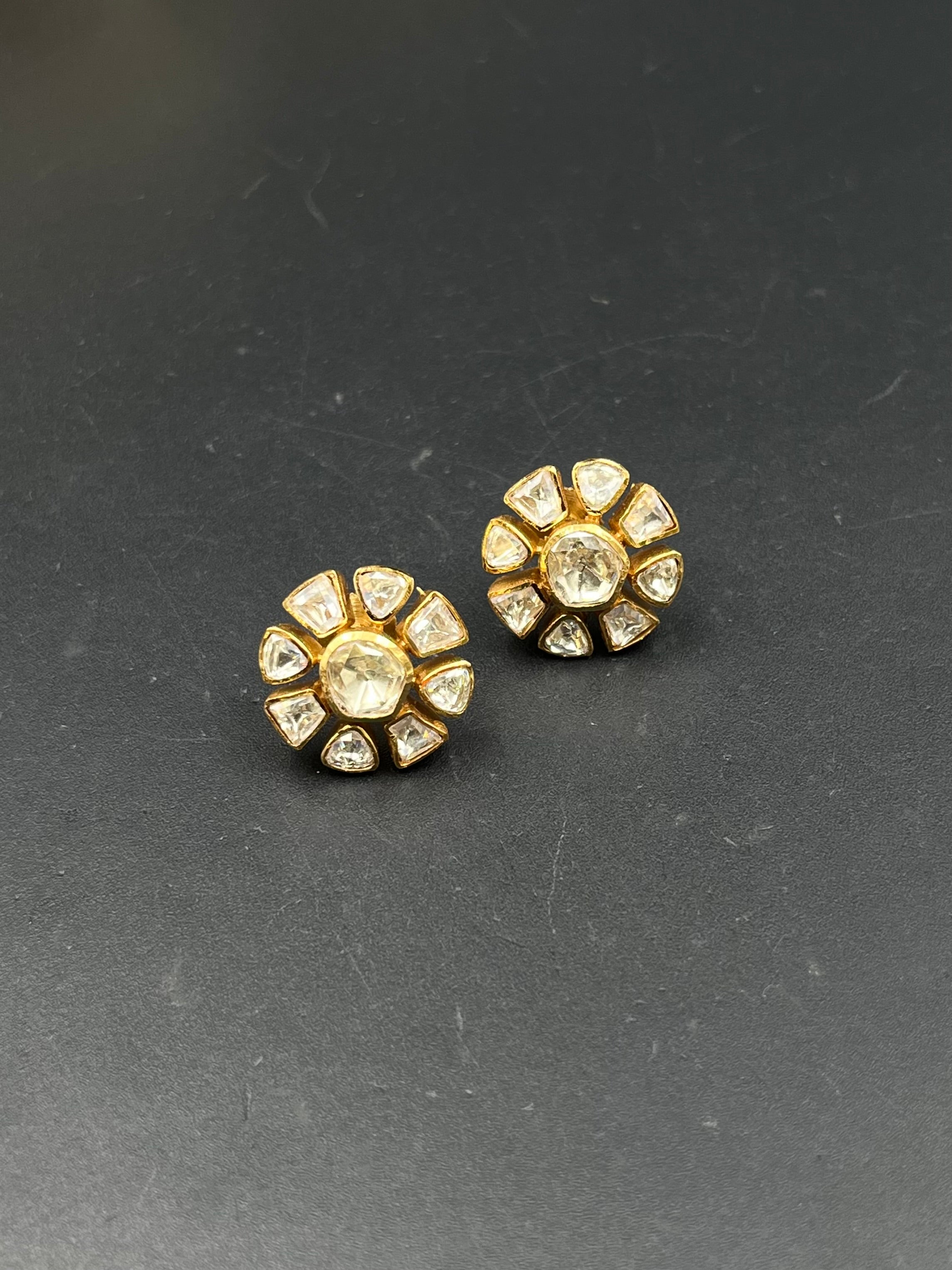 JITA EARRING
