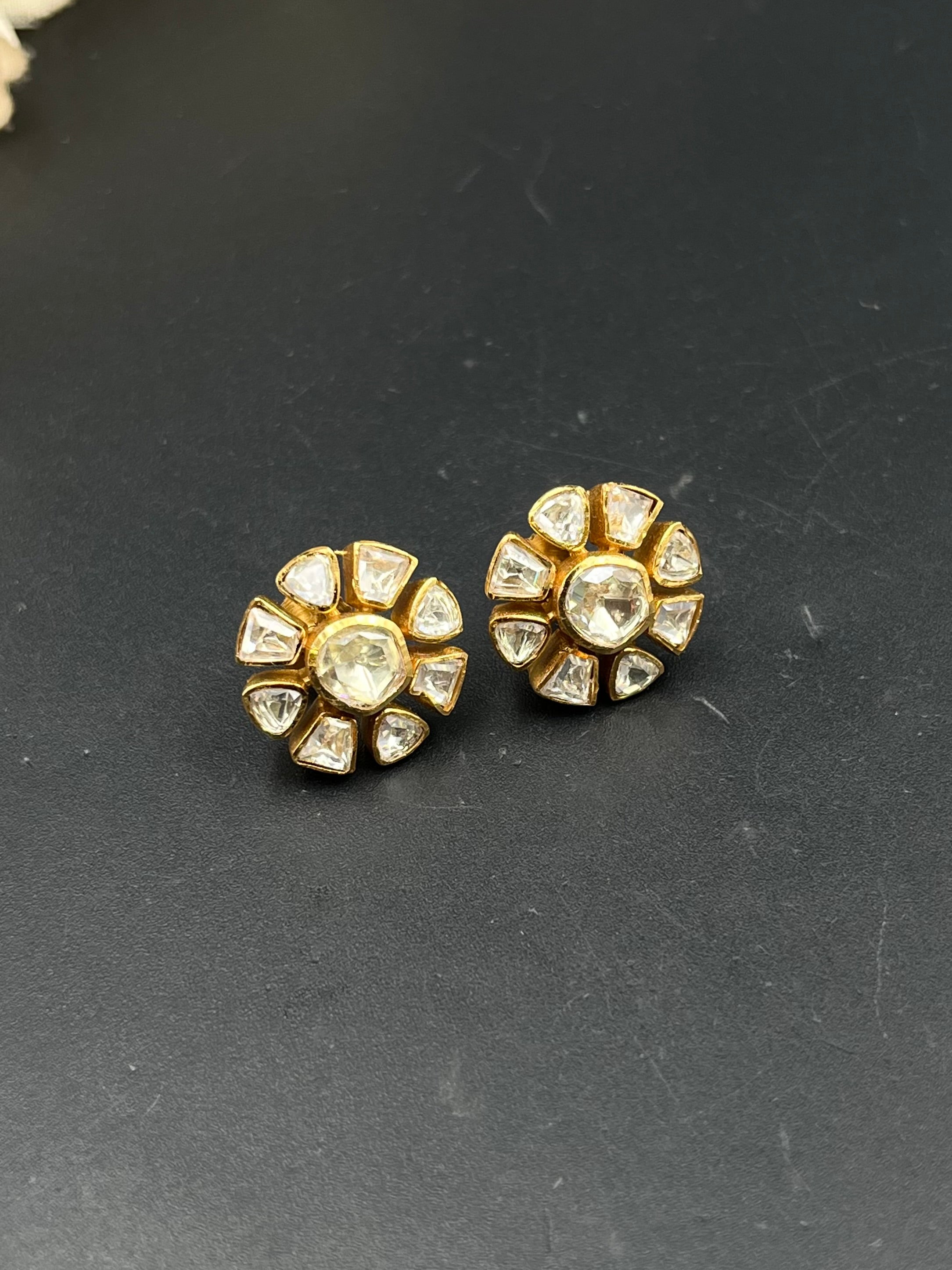 JITA EARRING