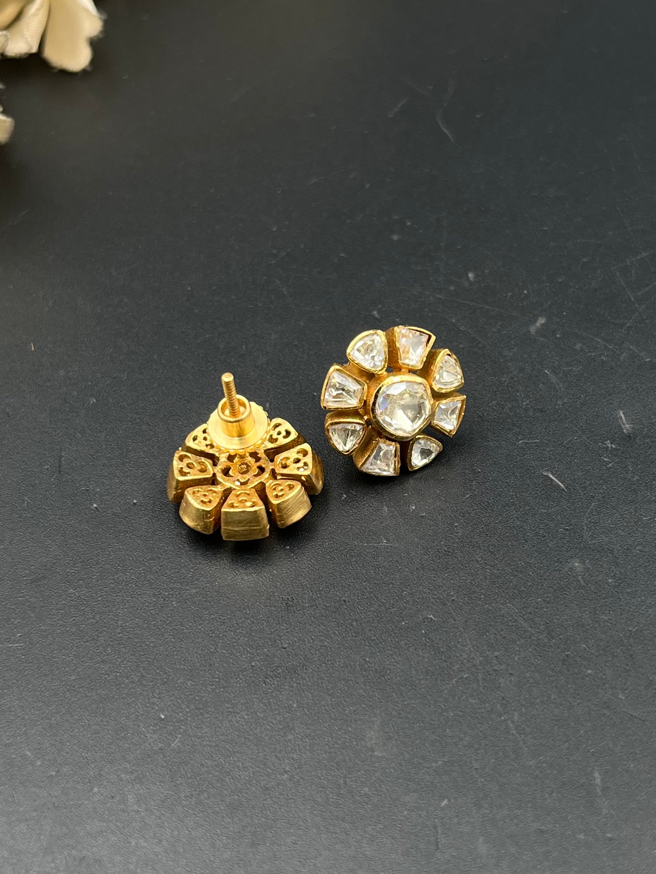 JITA EARRING