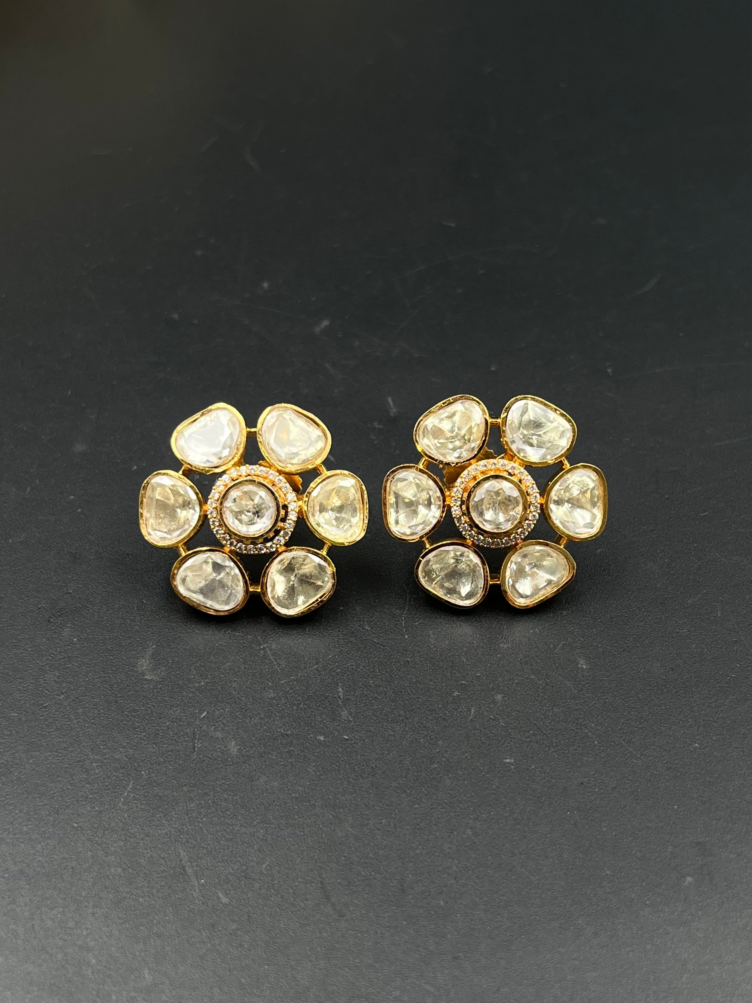 SAVITA EARRING