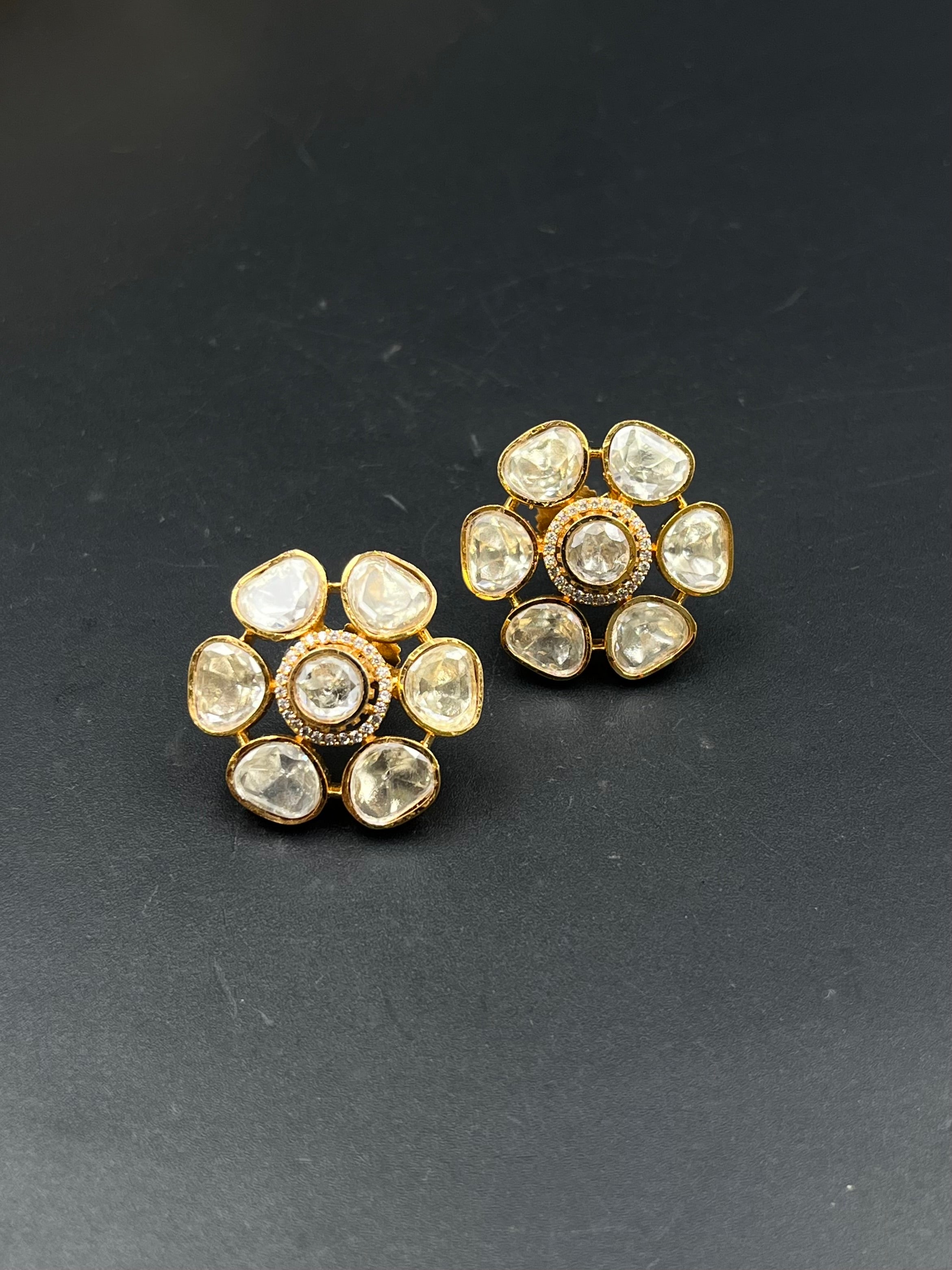 SAVITA EARRING