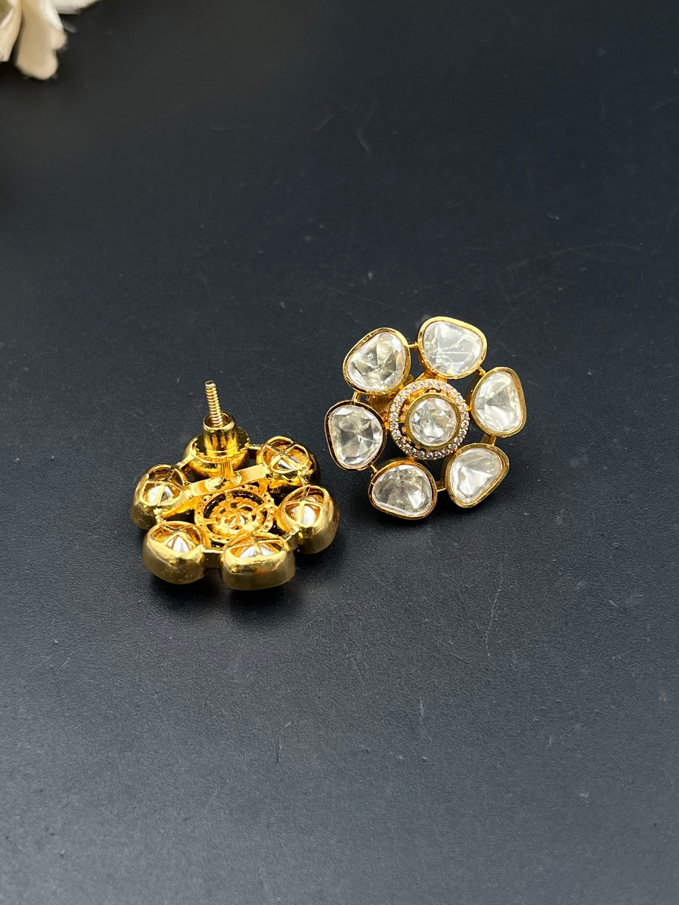 SAVITA EARRING