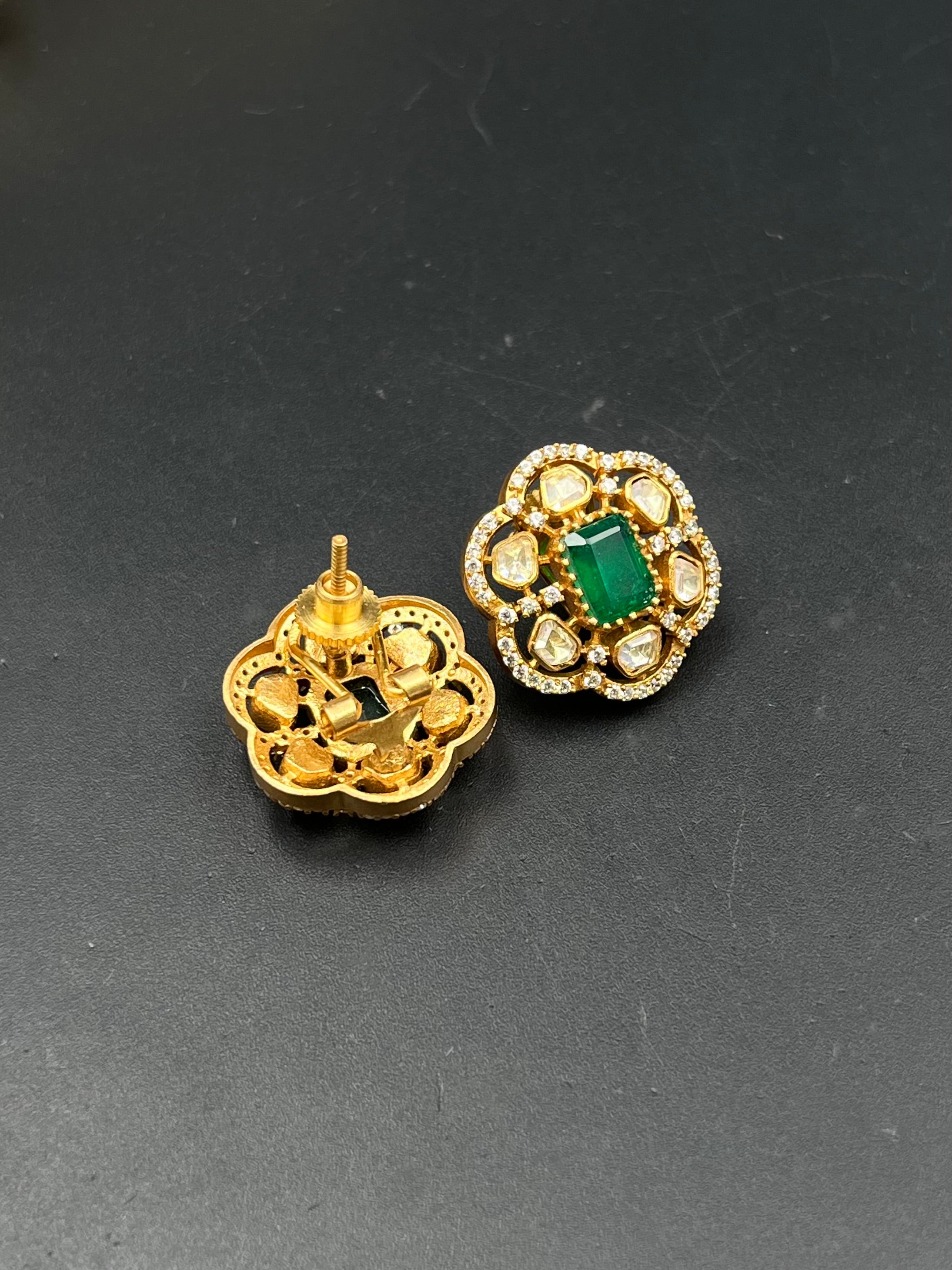 NISHA EARRING