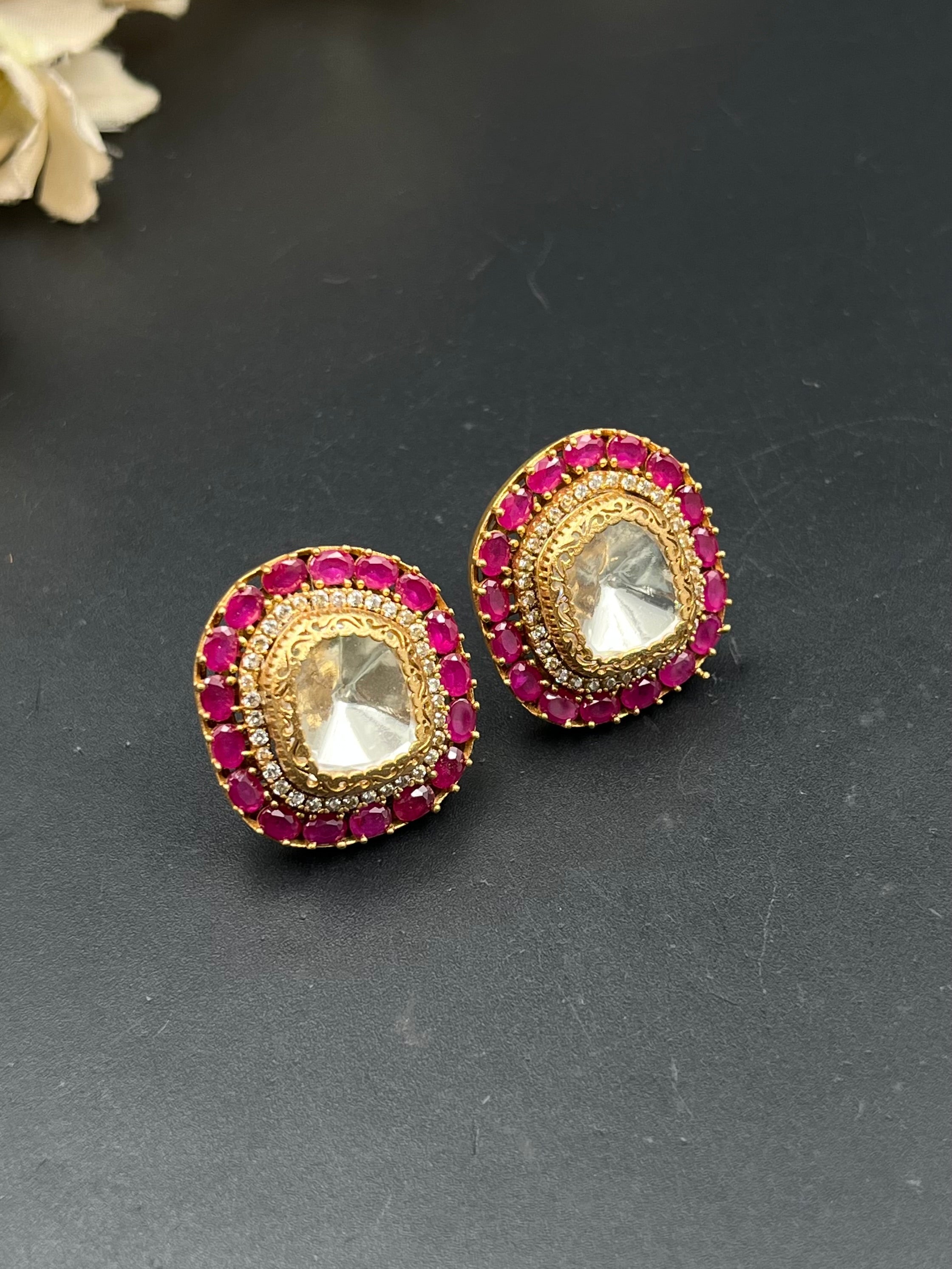 SANAYA EARRING