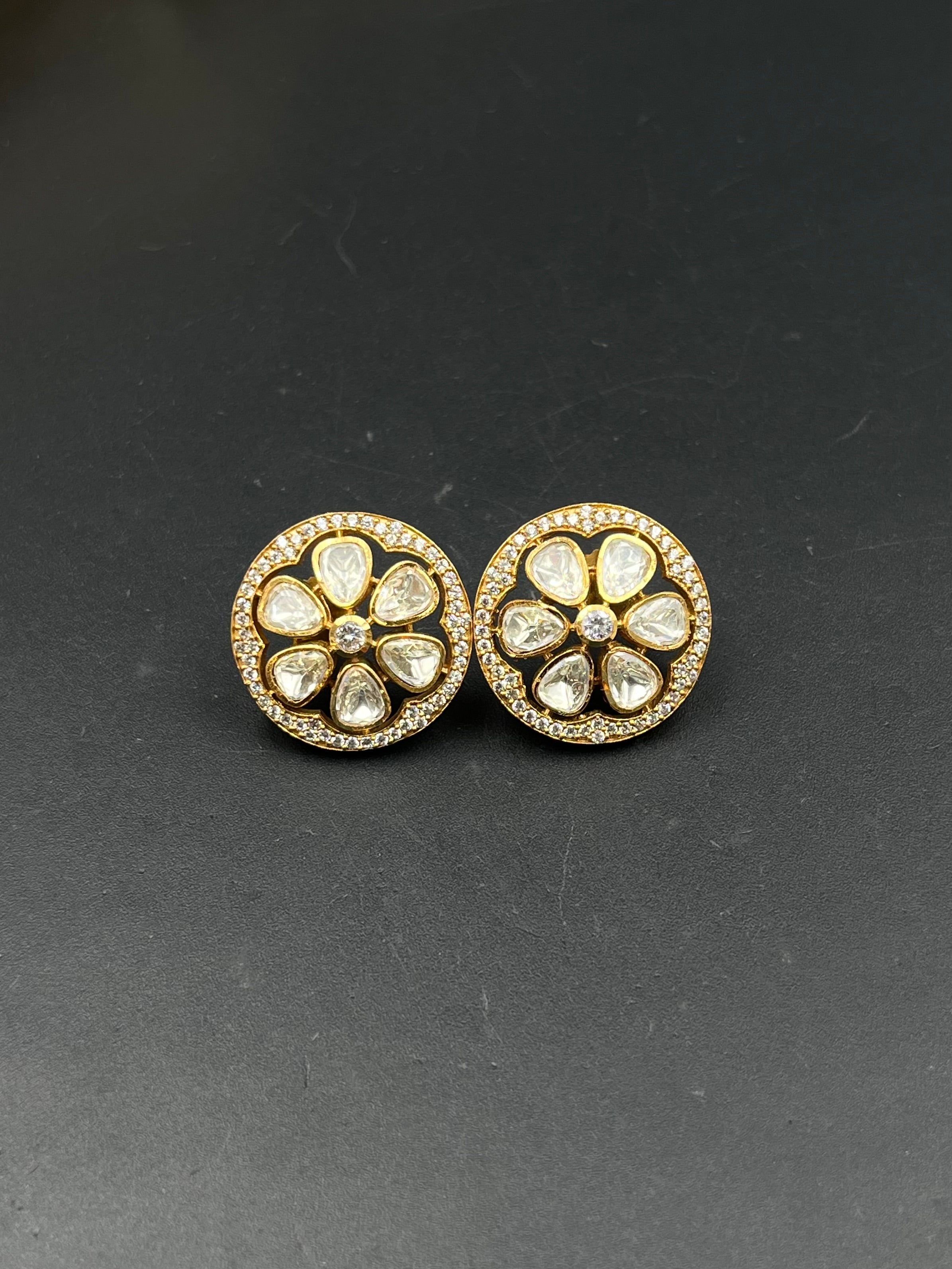 SIMA EARRING