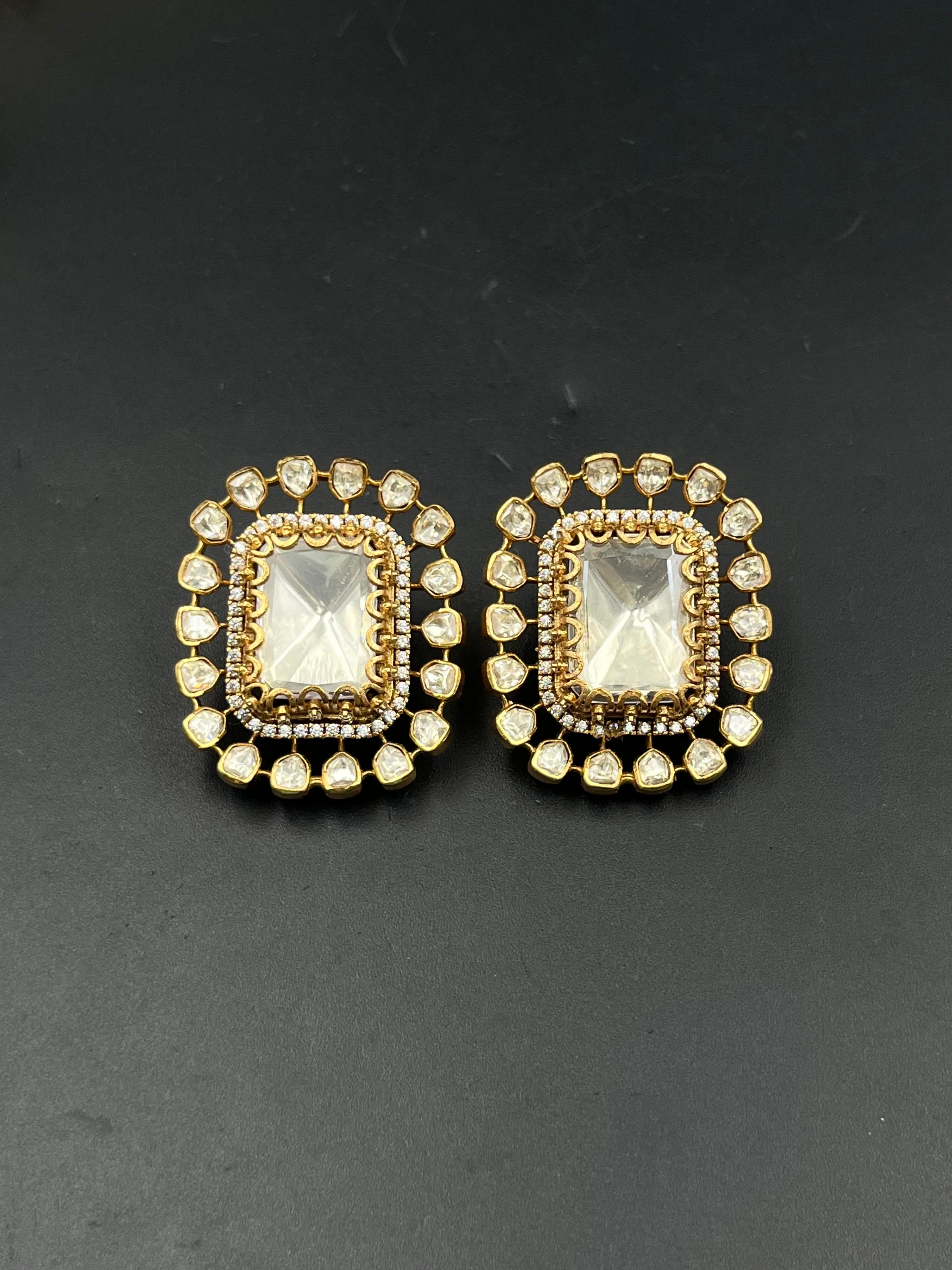 KHUSBU EARRING
