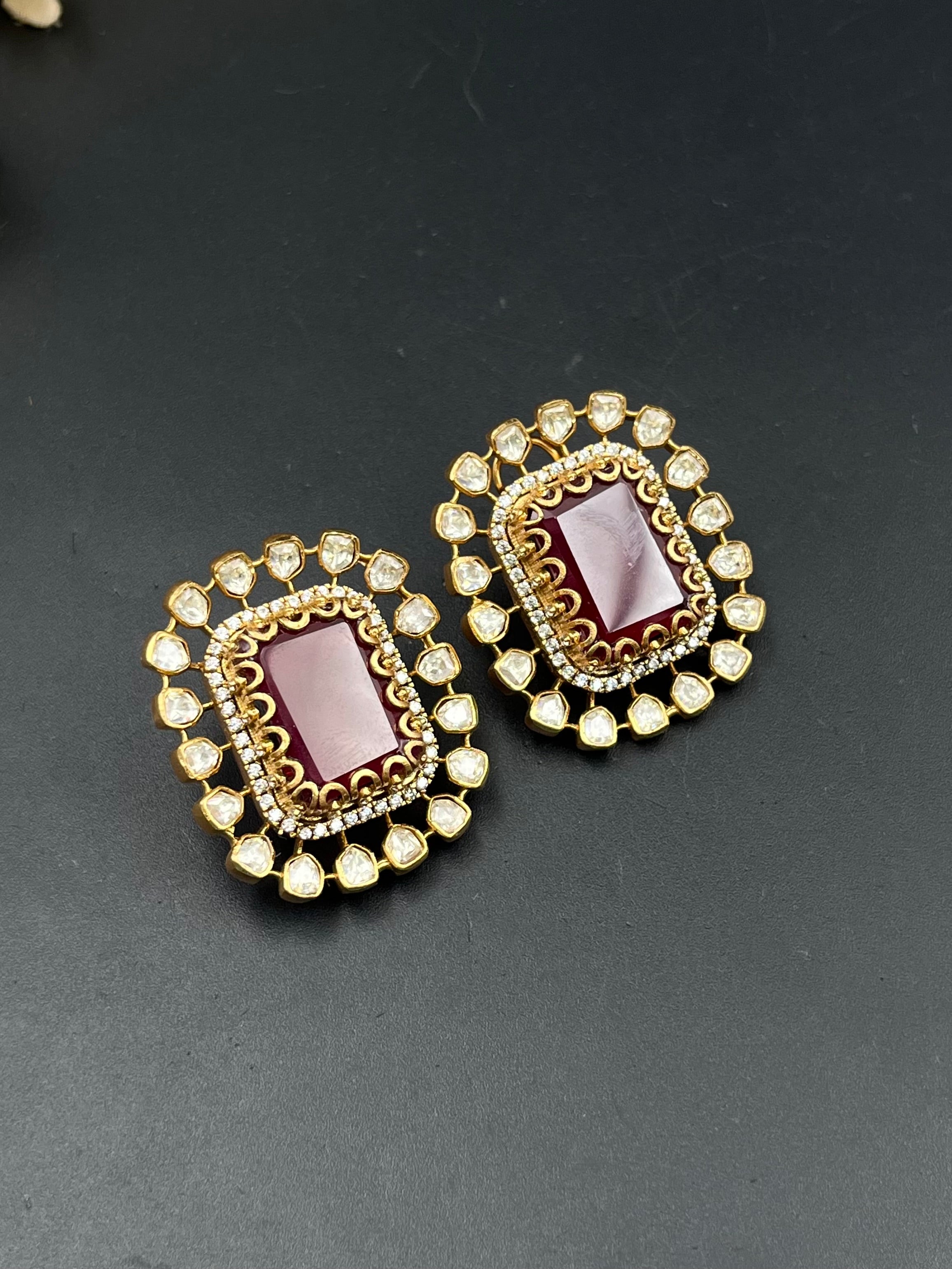 KHUSBU EARRING
