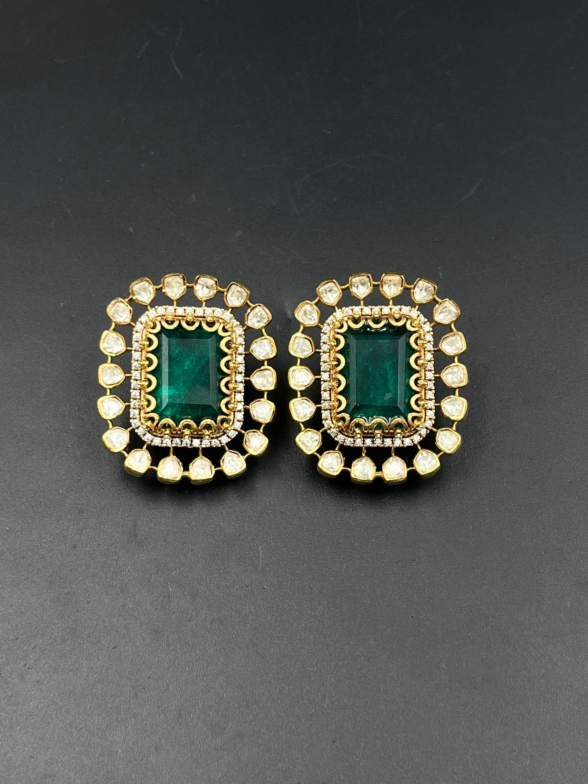 KHUSBU EARRING
