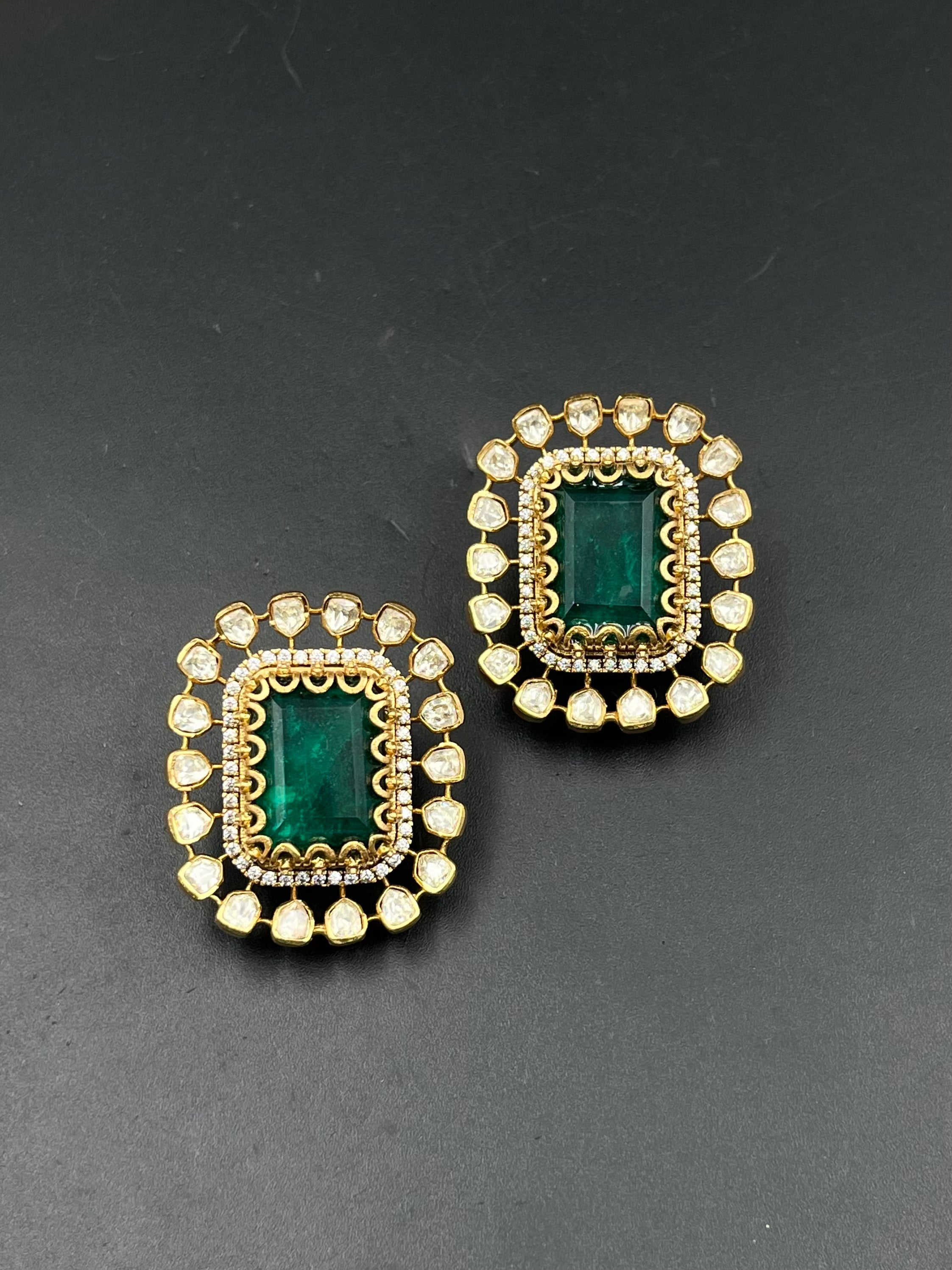 KHUSBU EARRING