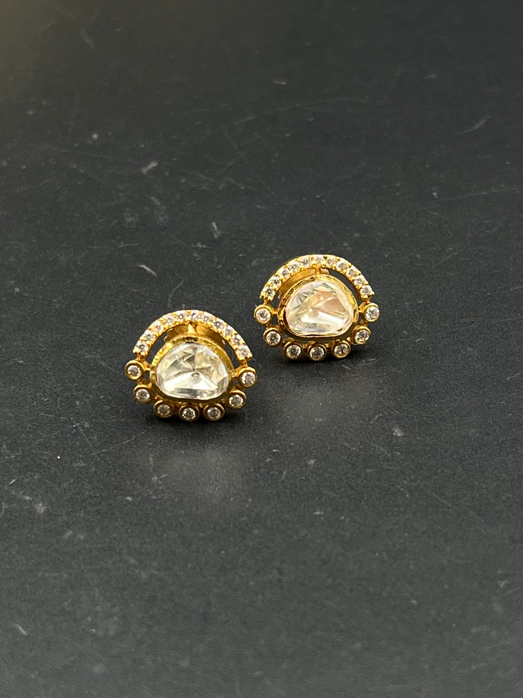 GIYA EARRING