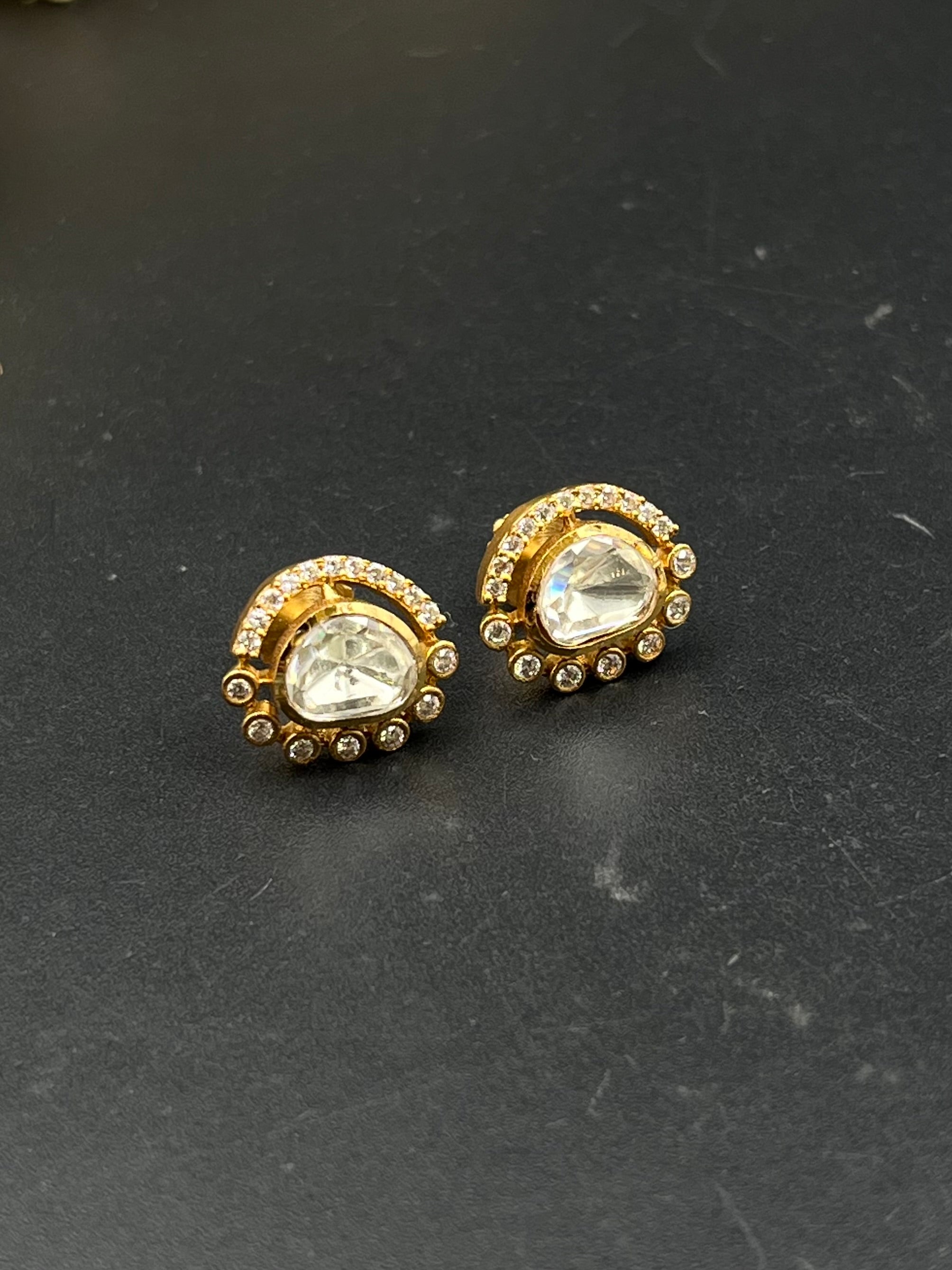 GIYA EARRING