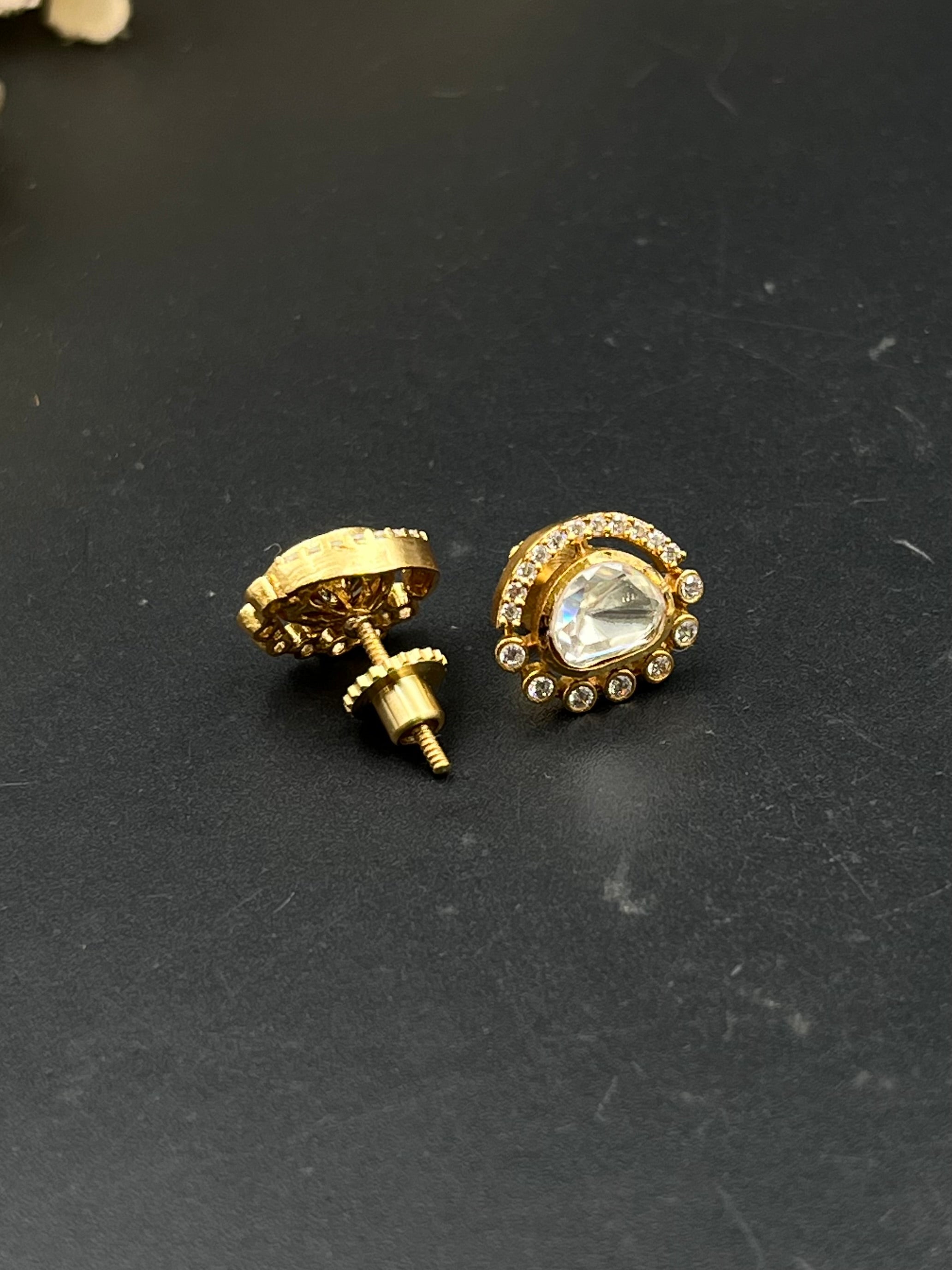 GIYA EARRING