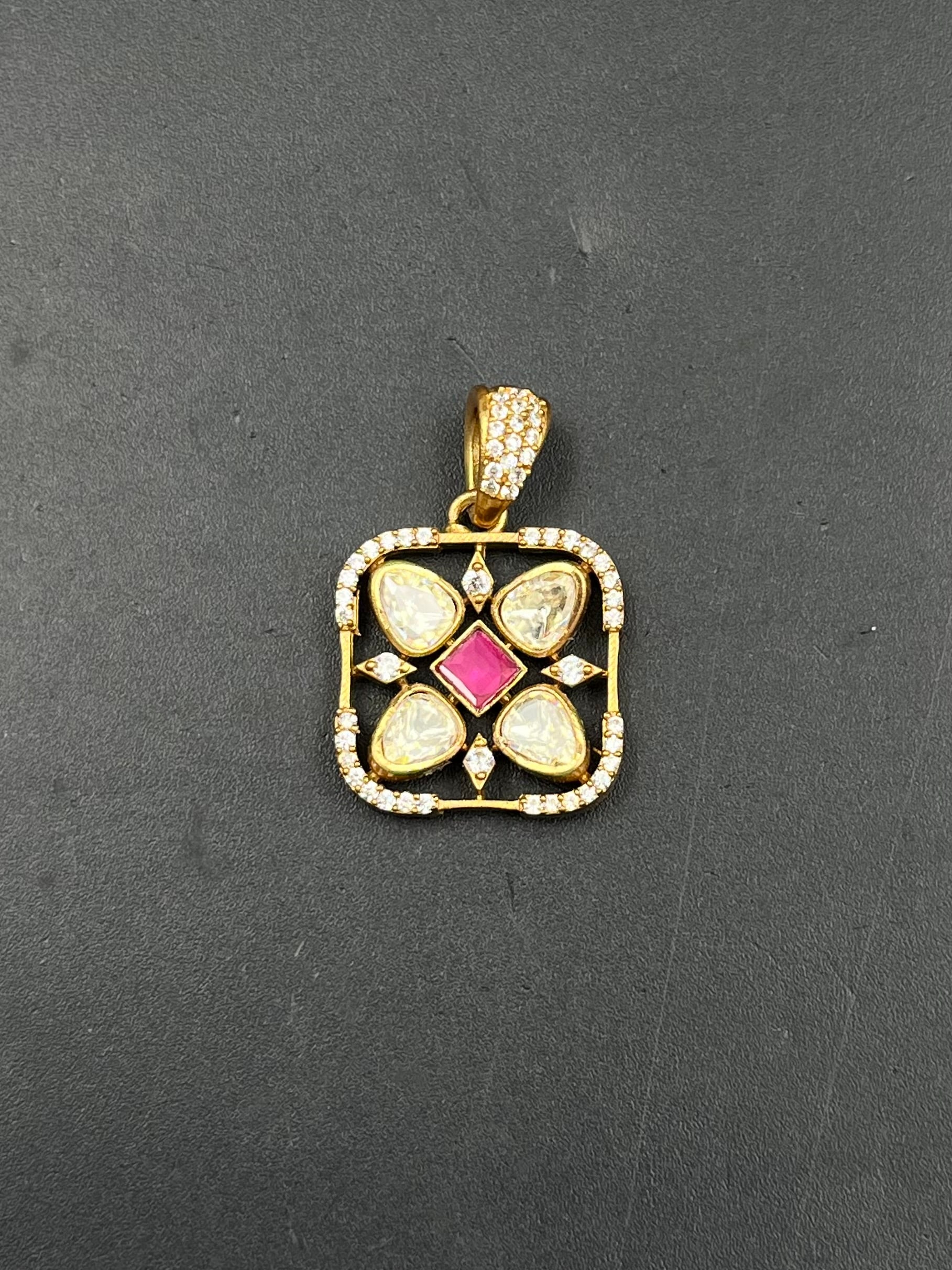 KIYA PENDANT