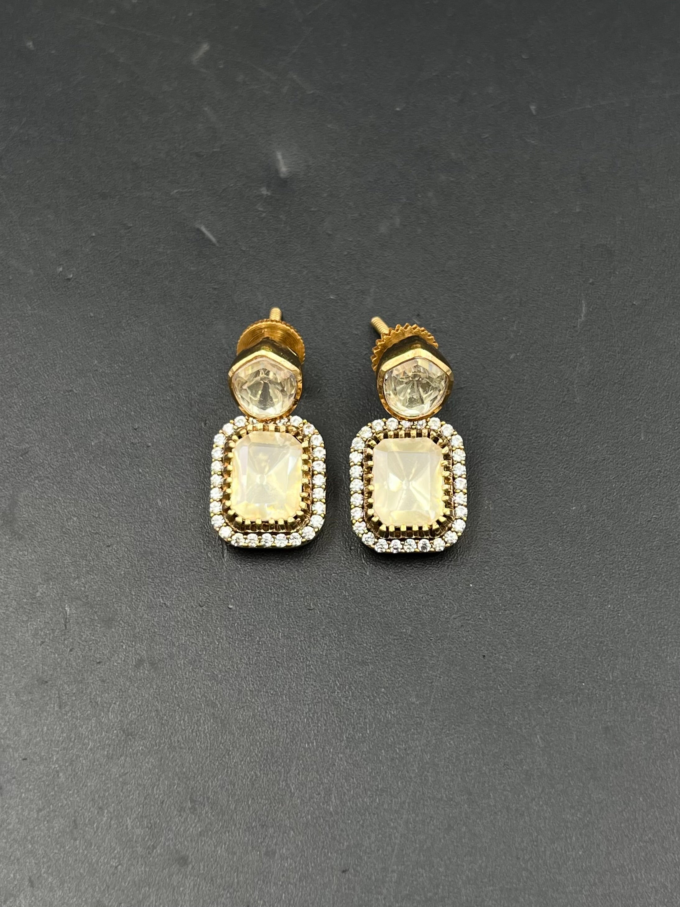 PYARI PENDANT