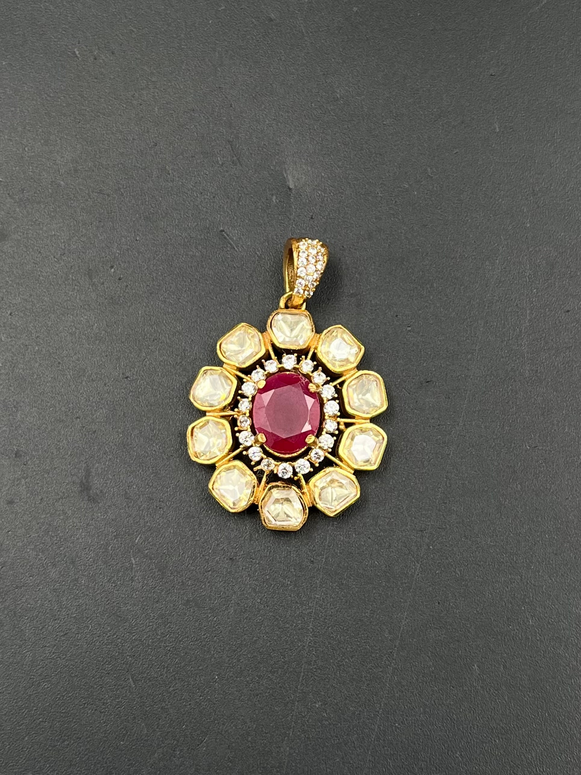 HIYA PENDANT