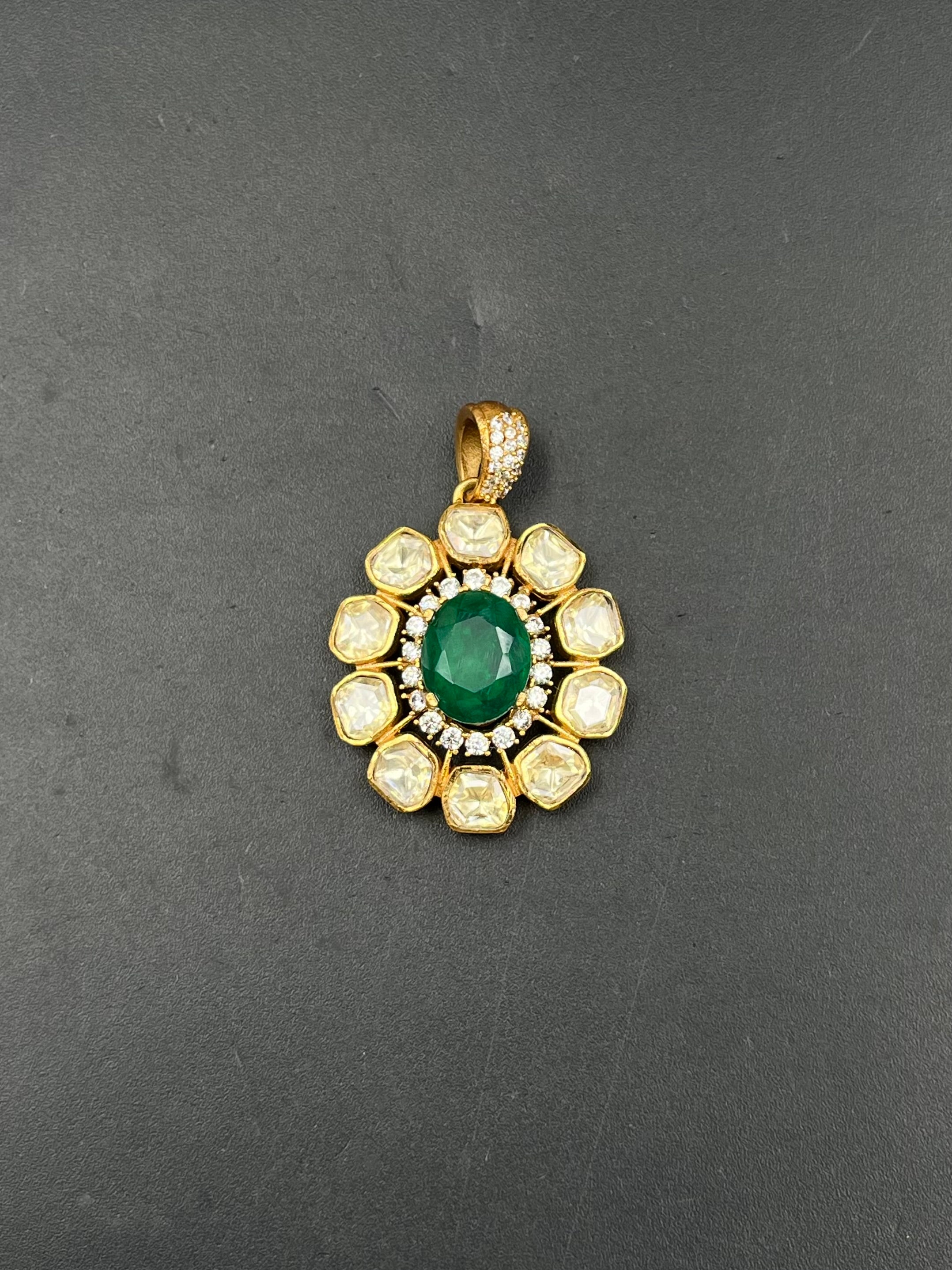 HIYA PENDANT