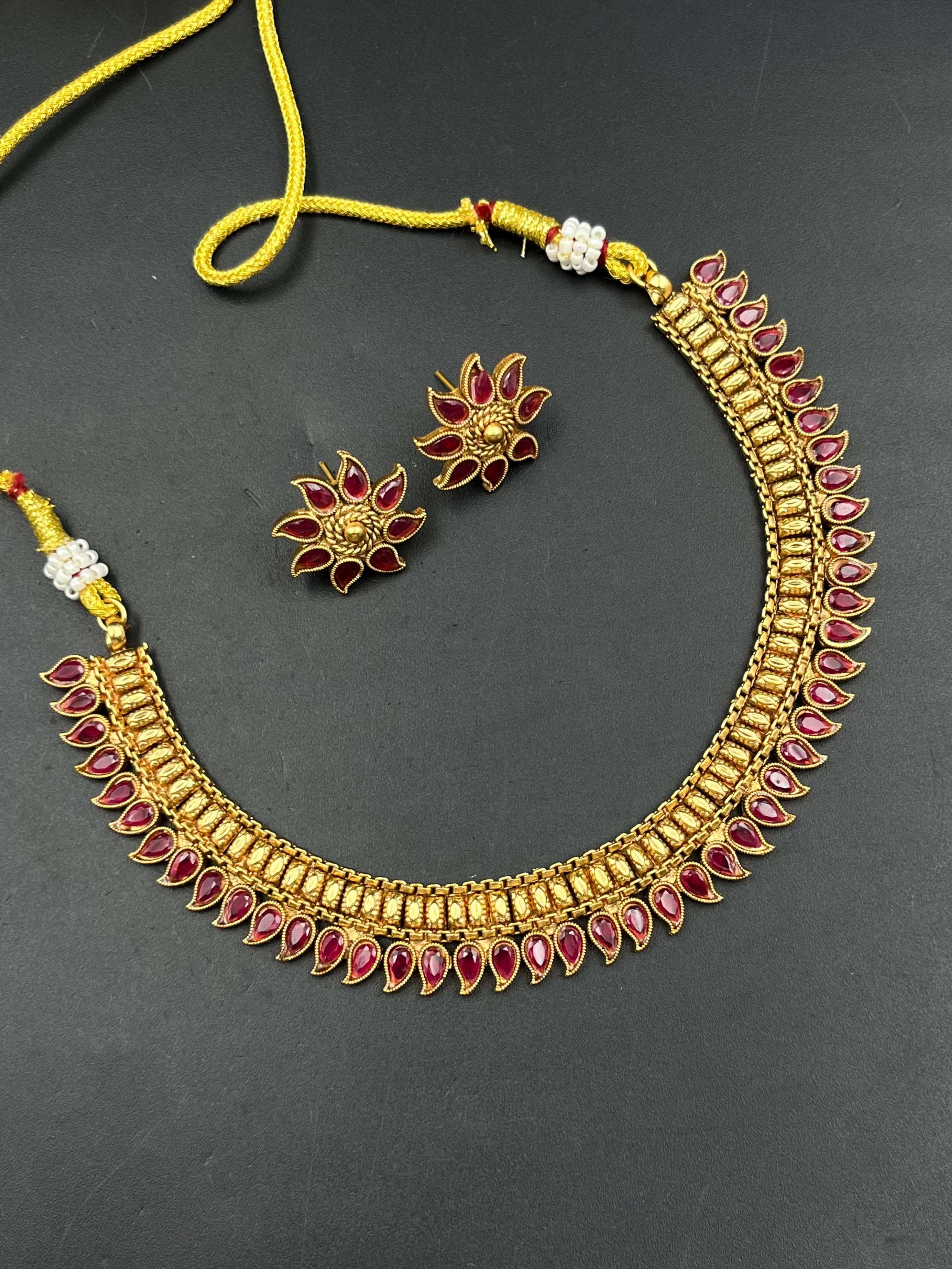 MINU NECKLACE