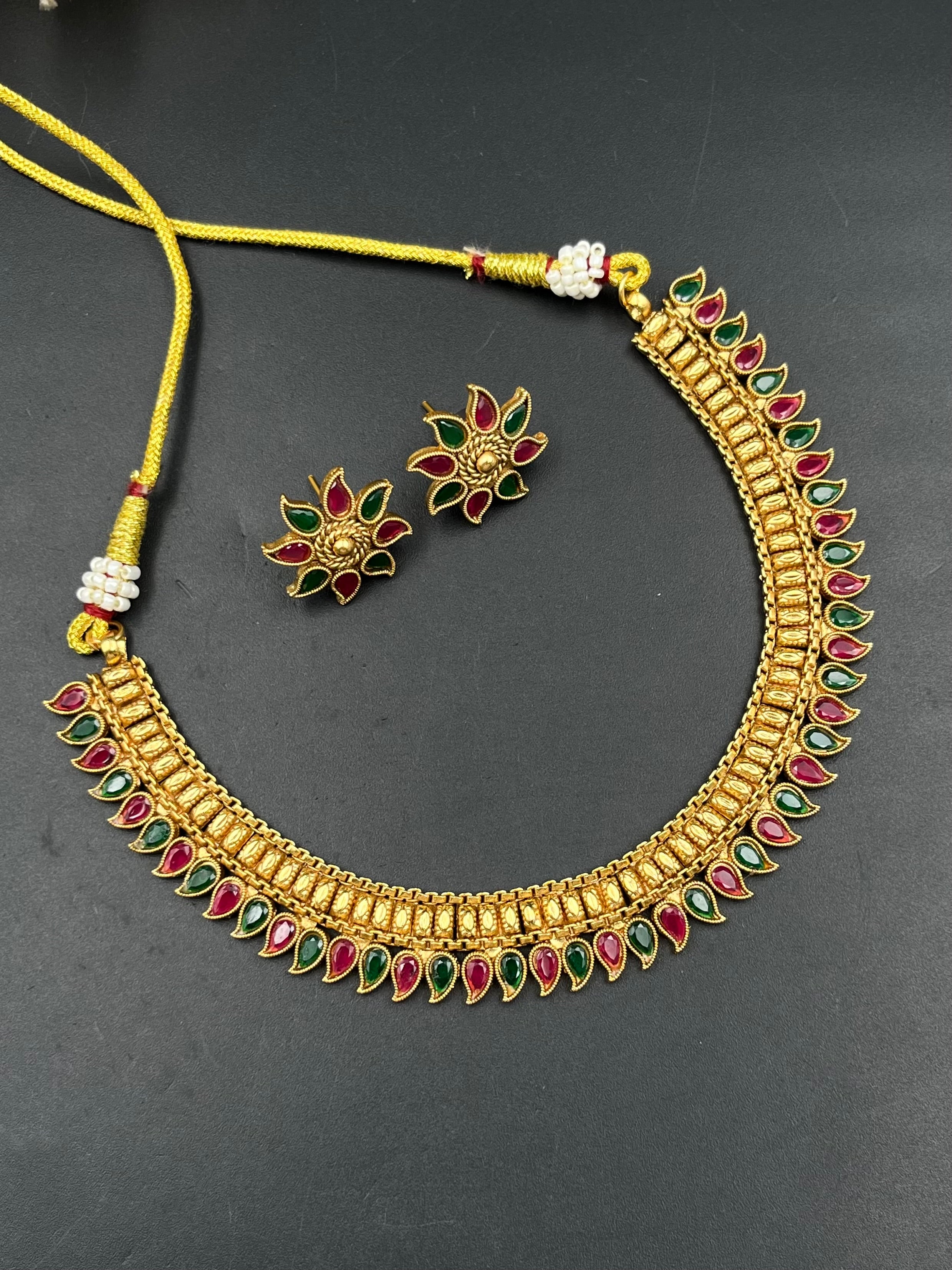 MINU NECKLACE