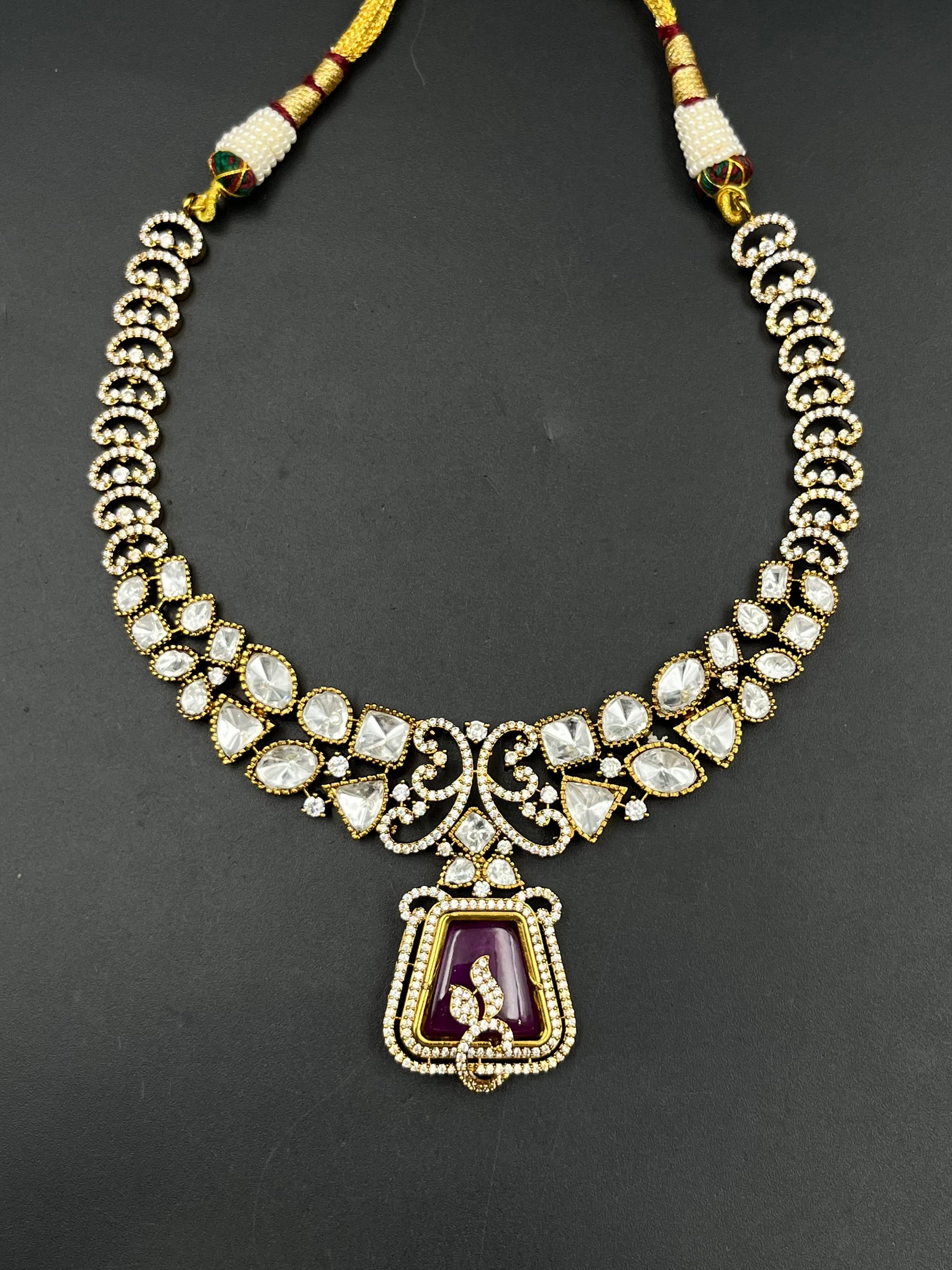 SINO NECKLACE