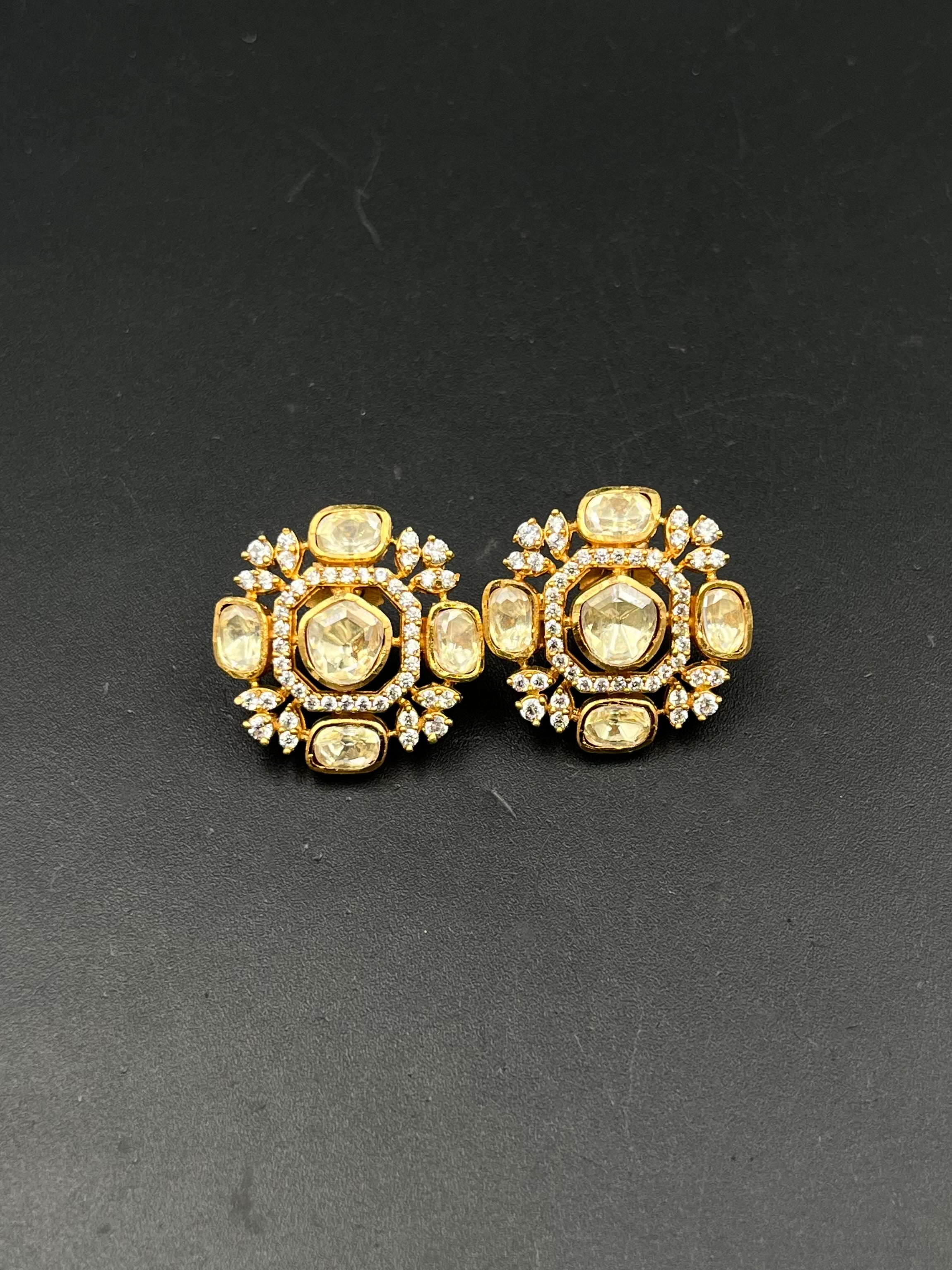 DIYA EARRING