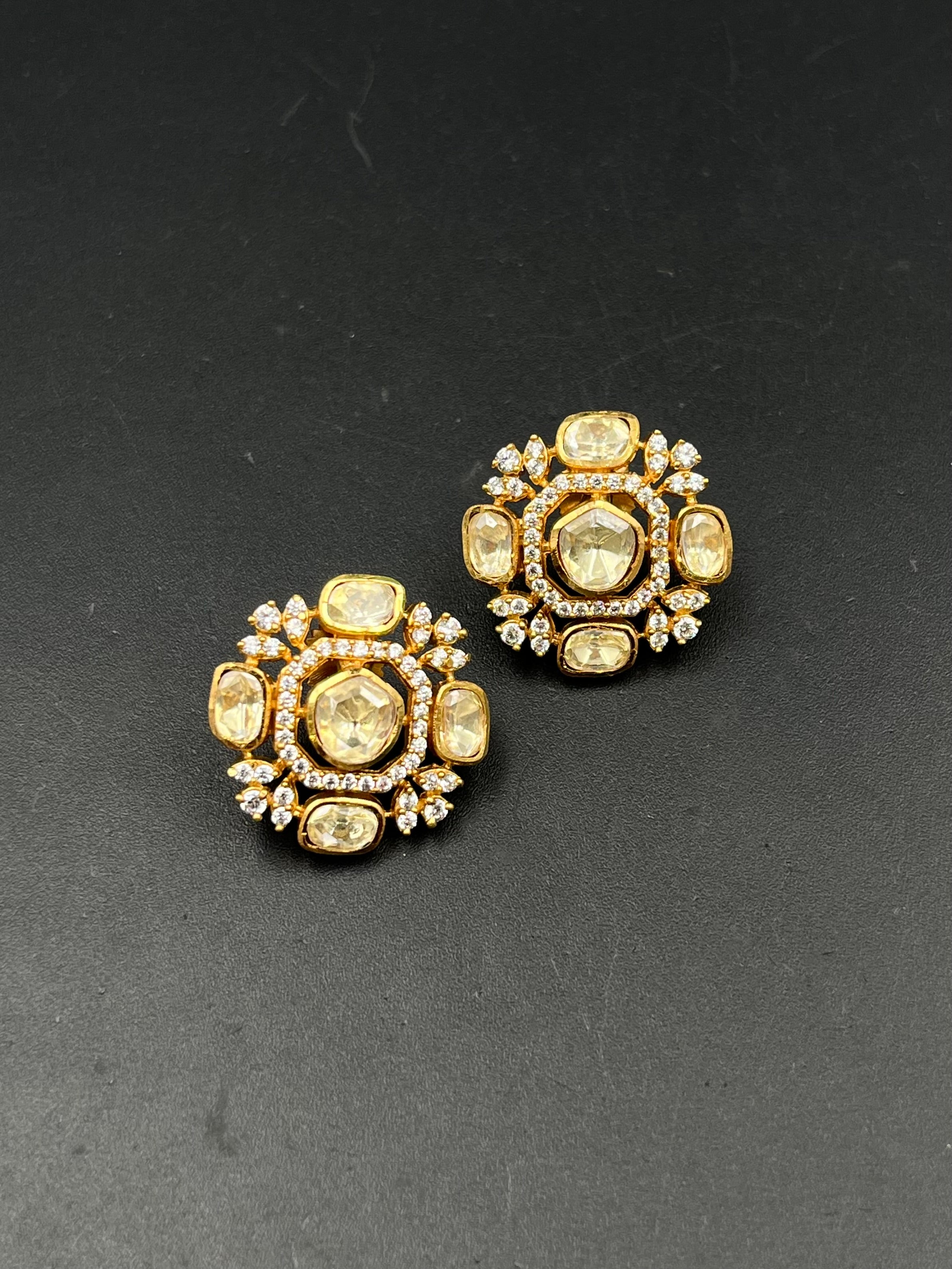 DIYA EARRING