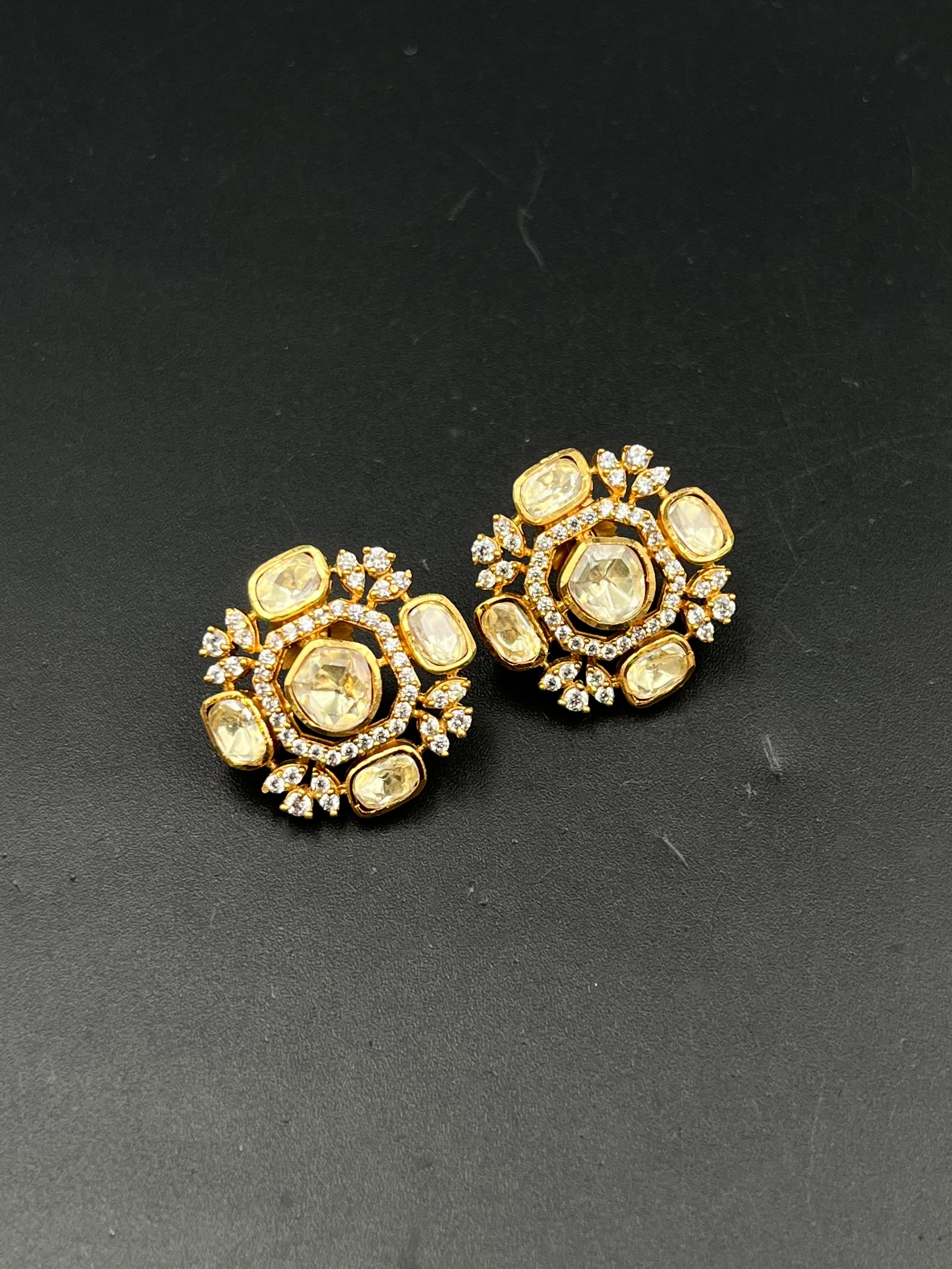 DIYA EARRING