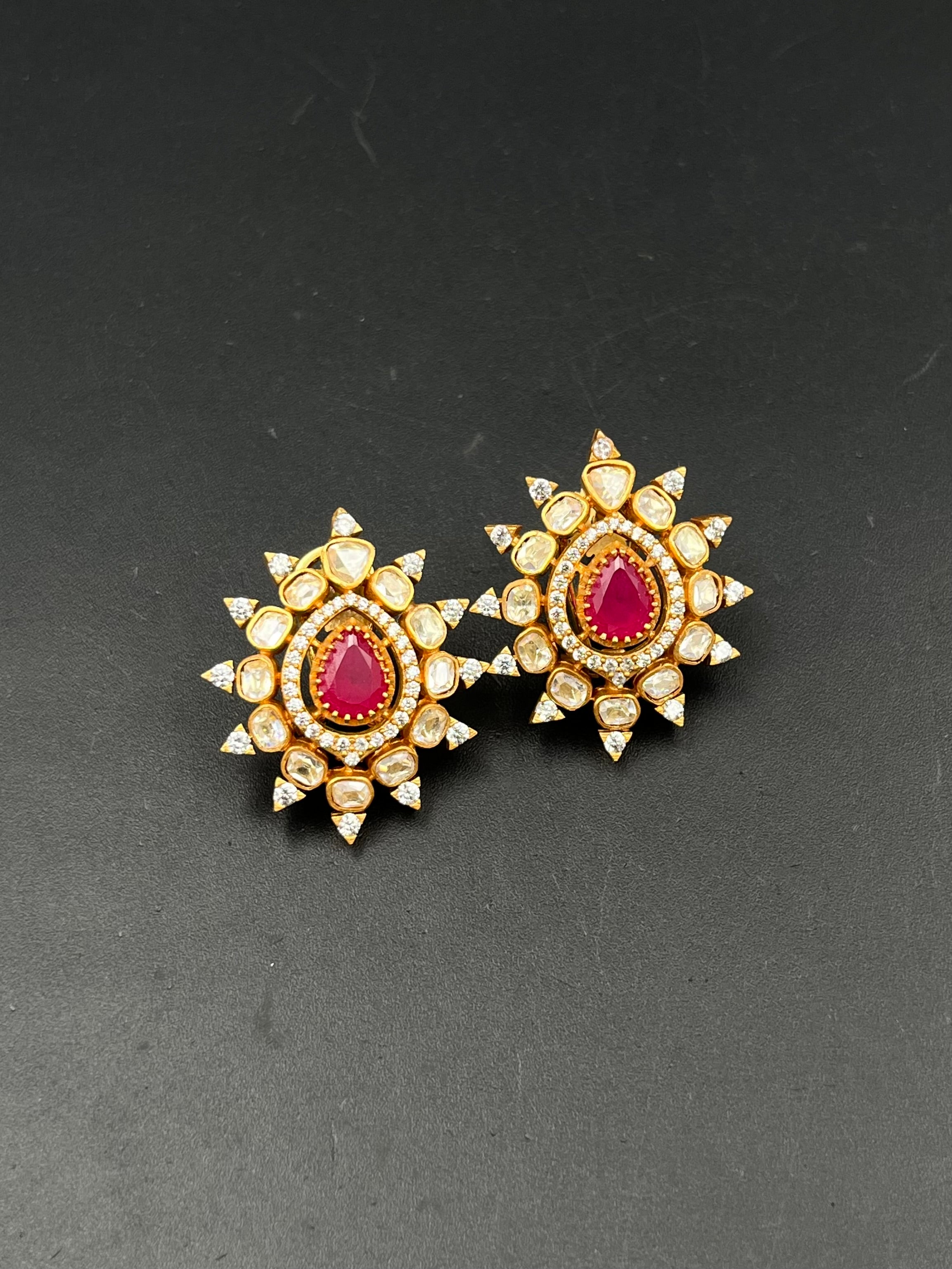 HARINA EARRING