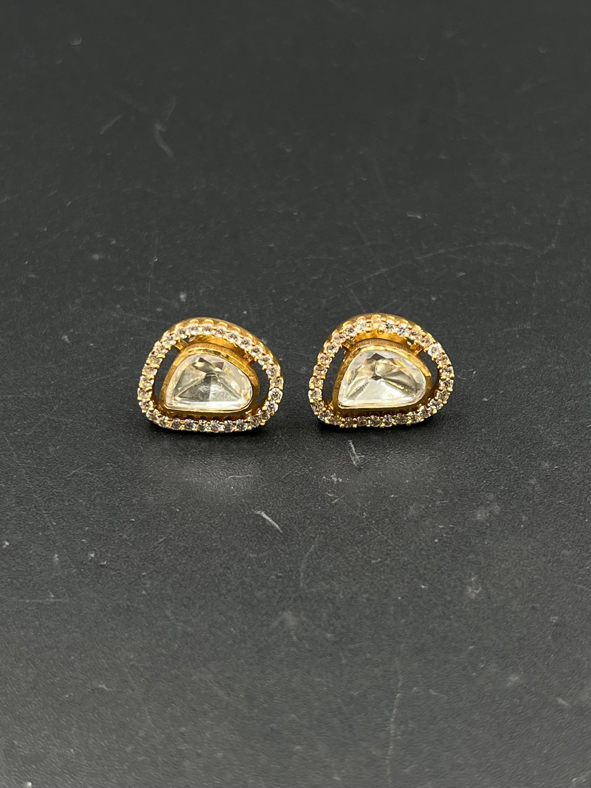 KAVITA EARRING