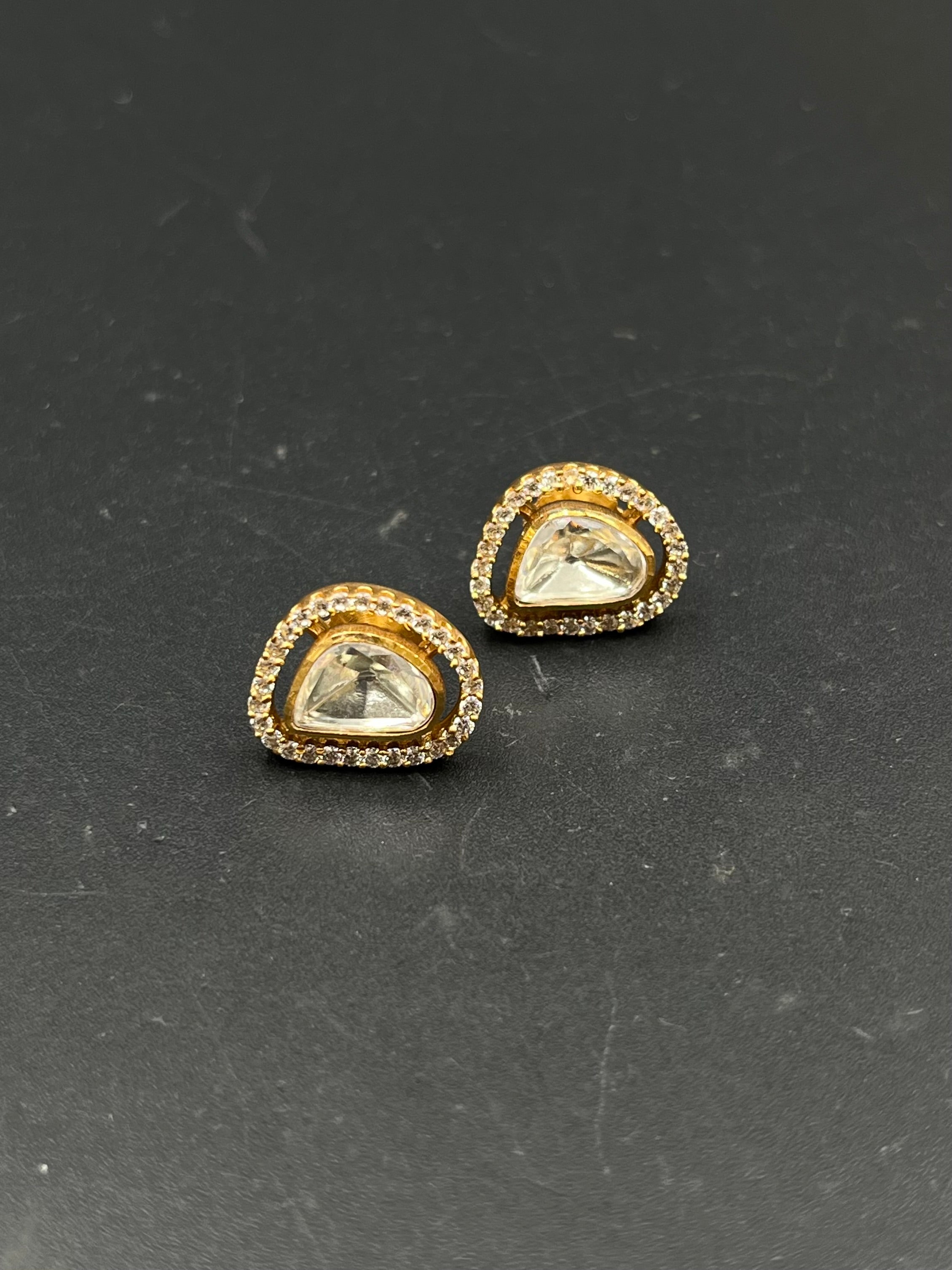 KAVITA EARRING