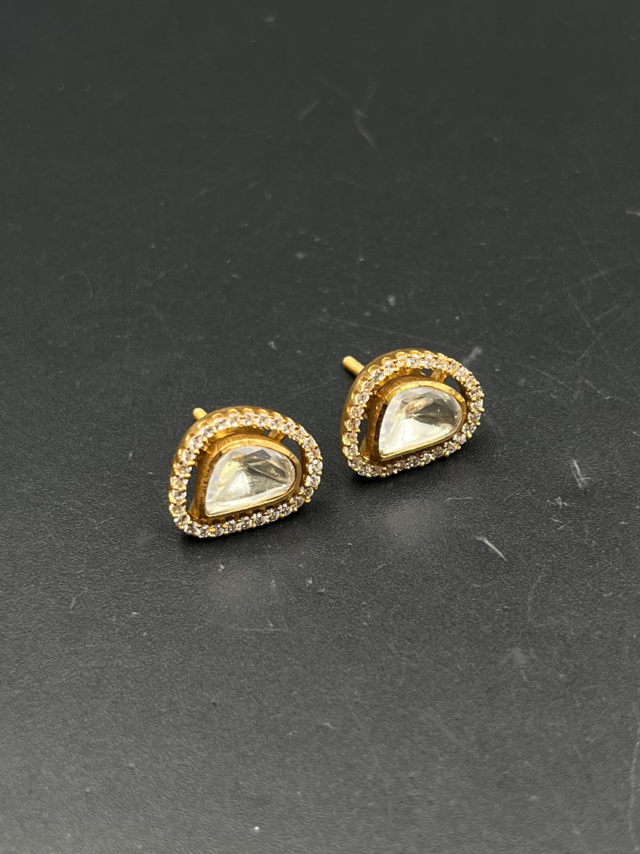 KAVITA EARRING