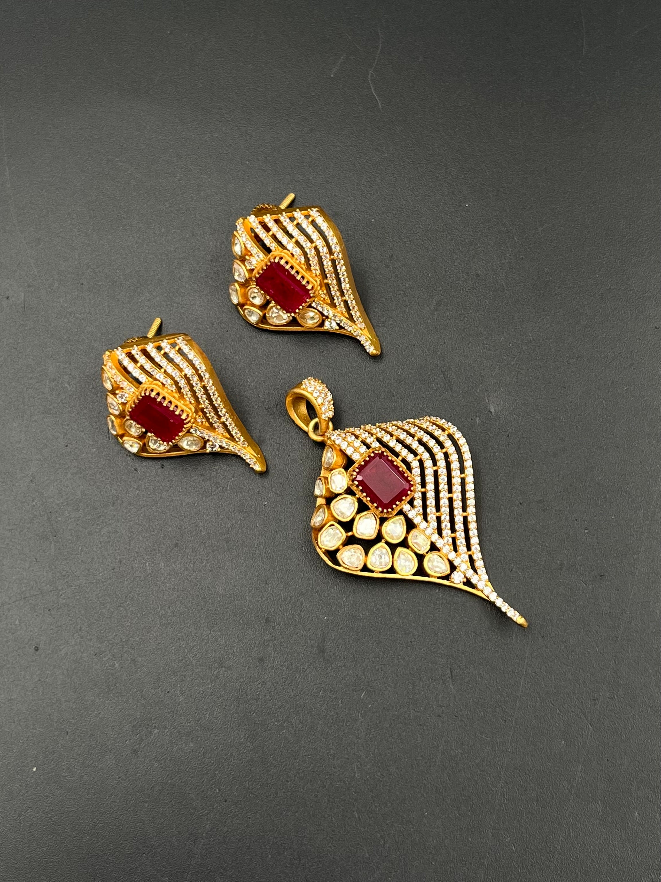 JINA PENDANT