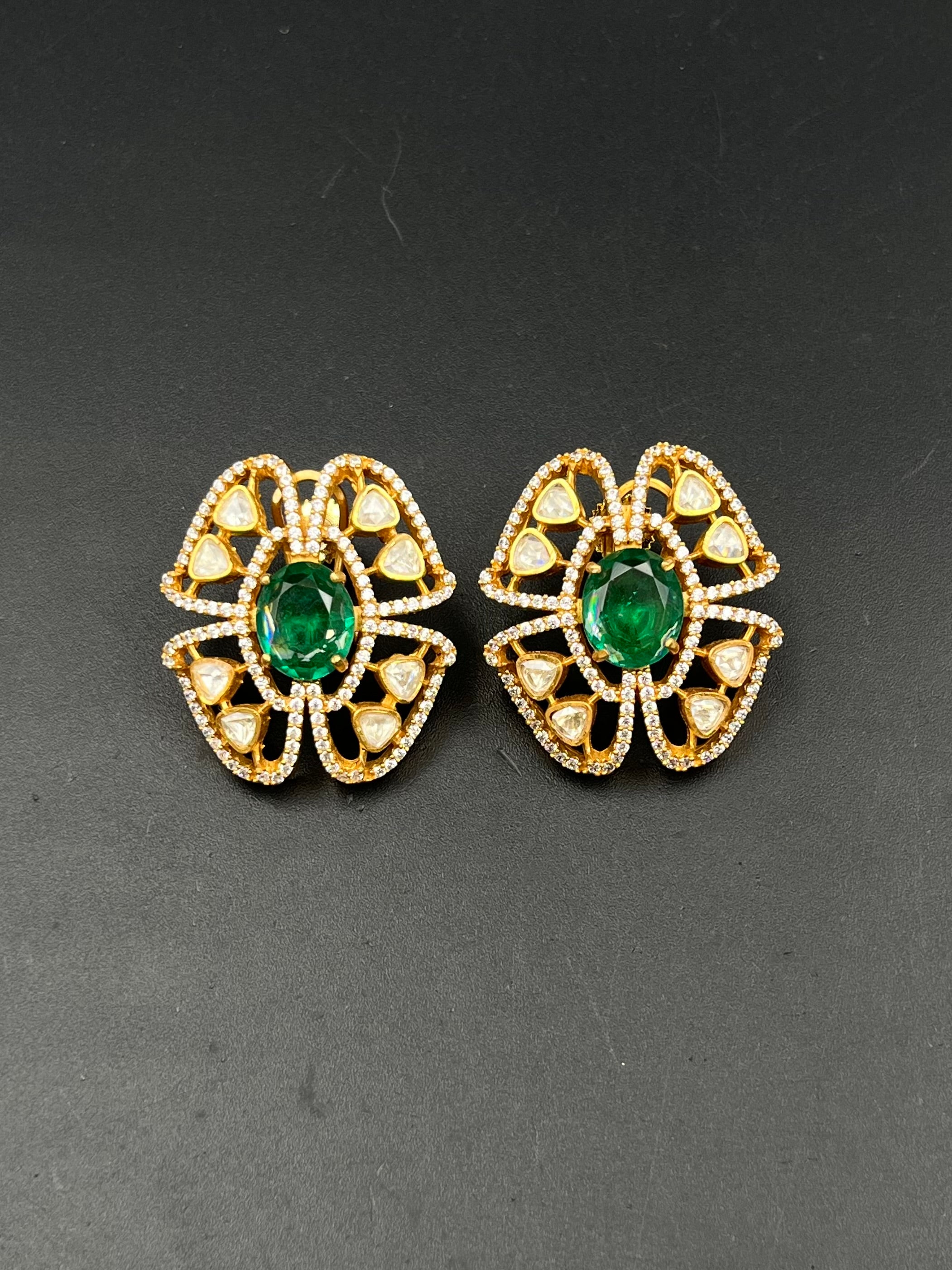 INYA EARRING