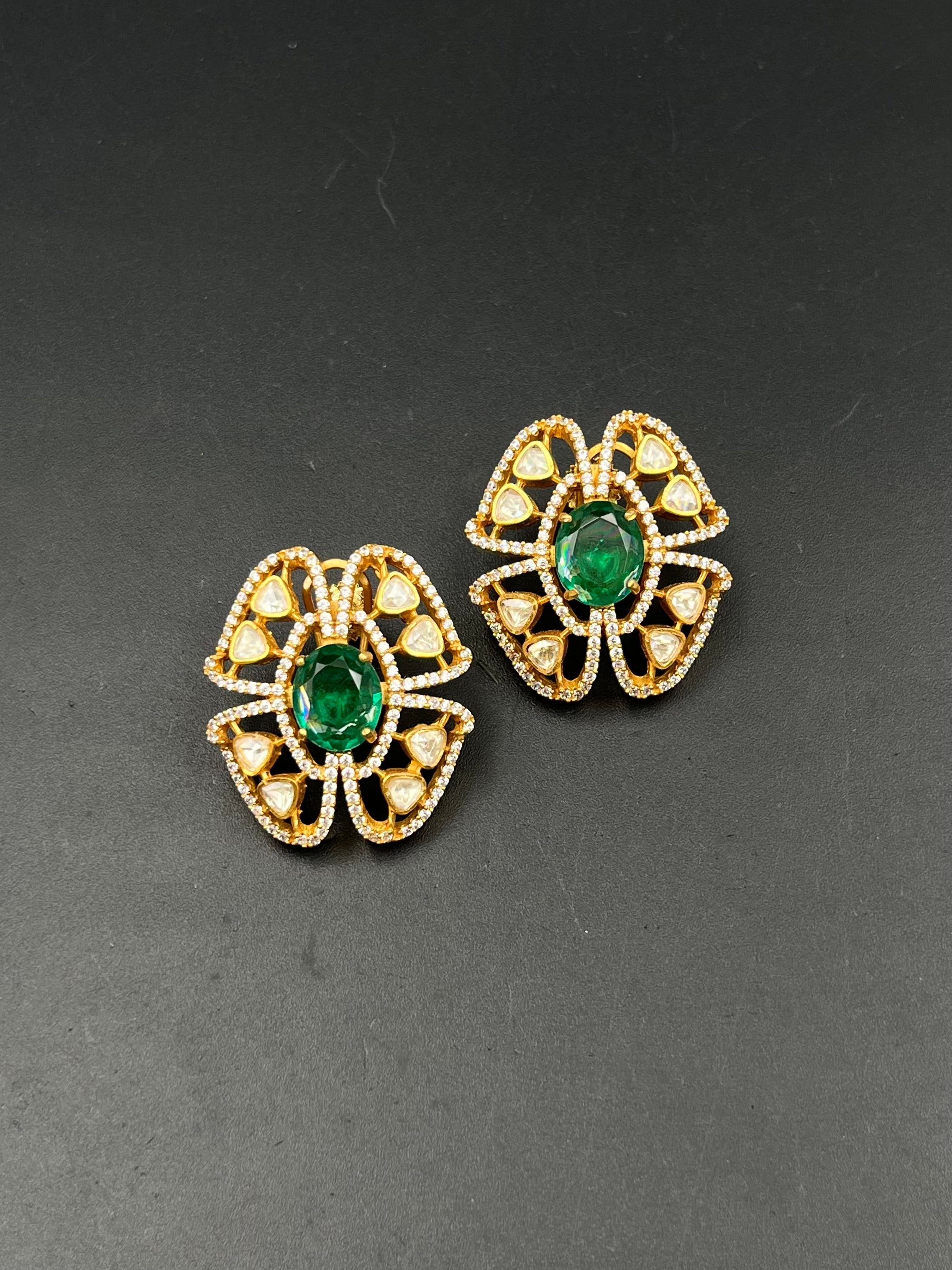 INYA EARRING