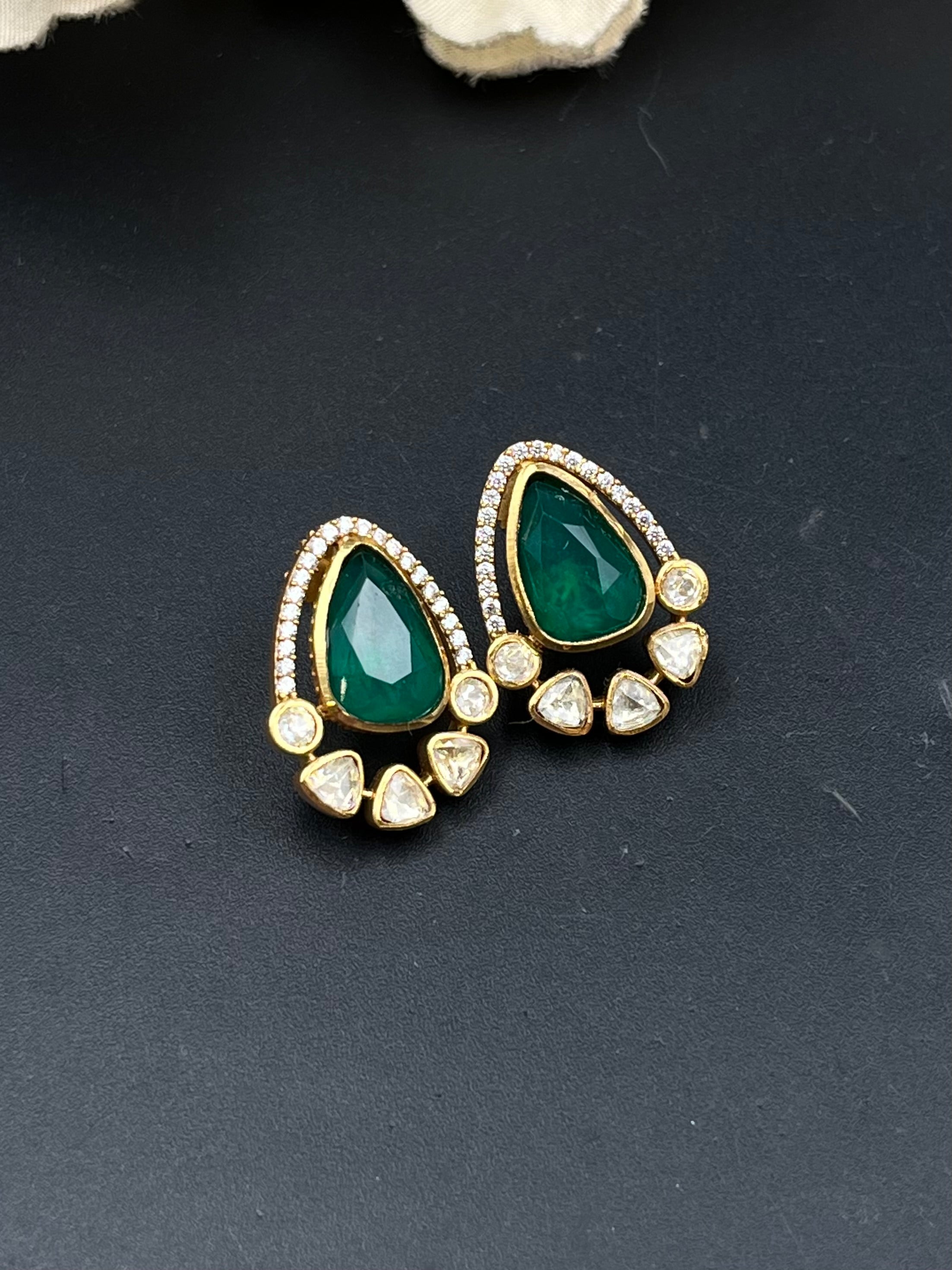 DIMA EARRING