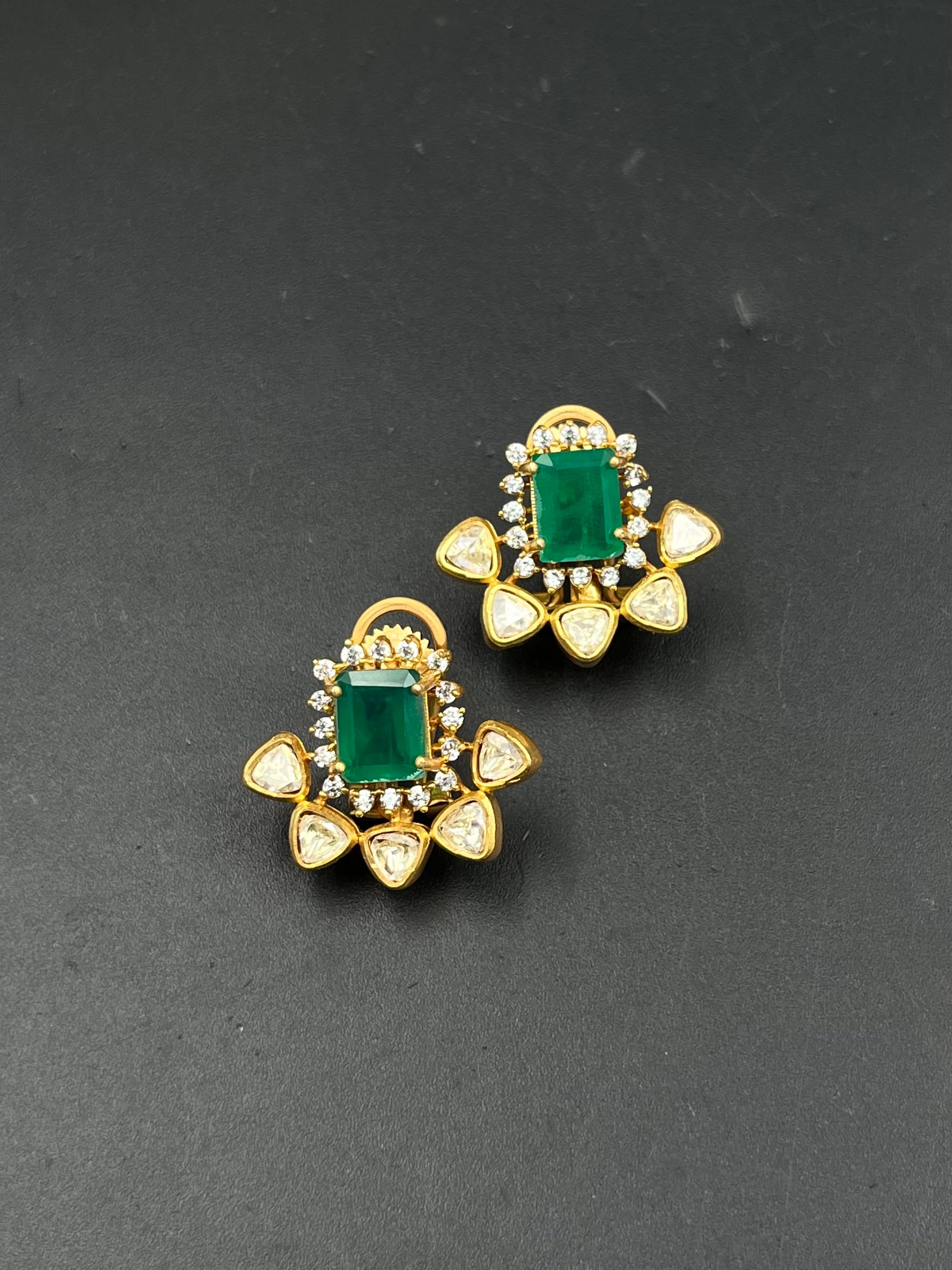 MAHINA EARRING