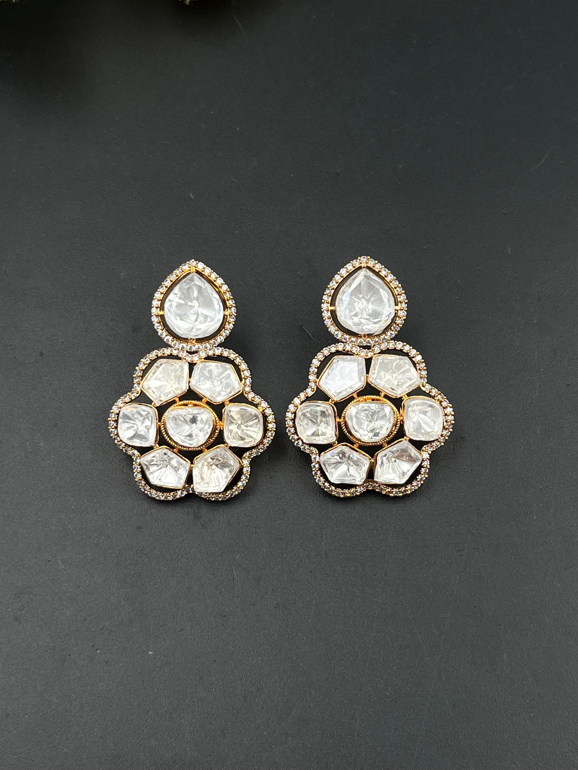 FINA EARRING