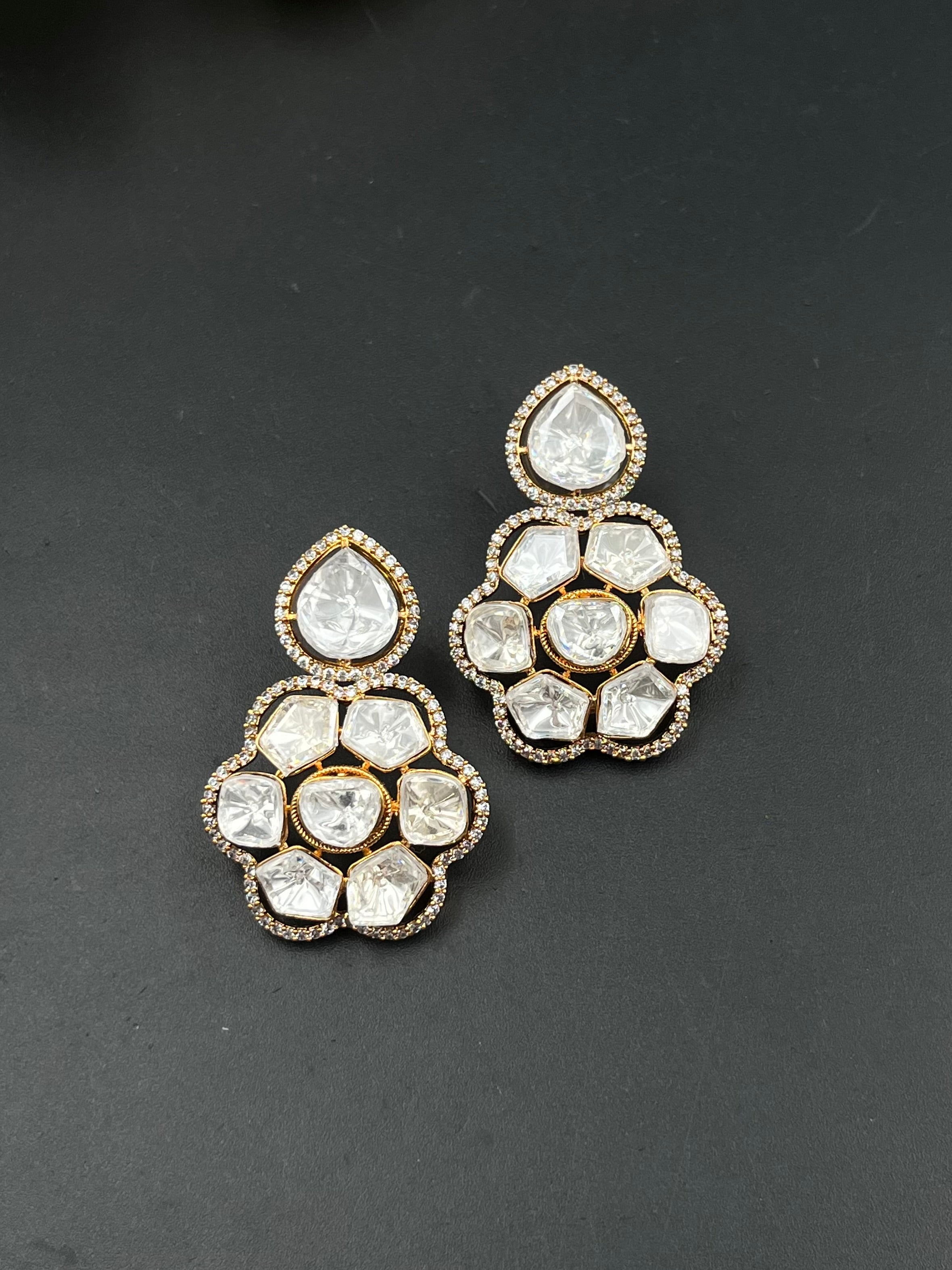 FINA EARRING