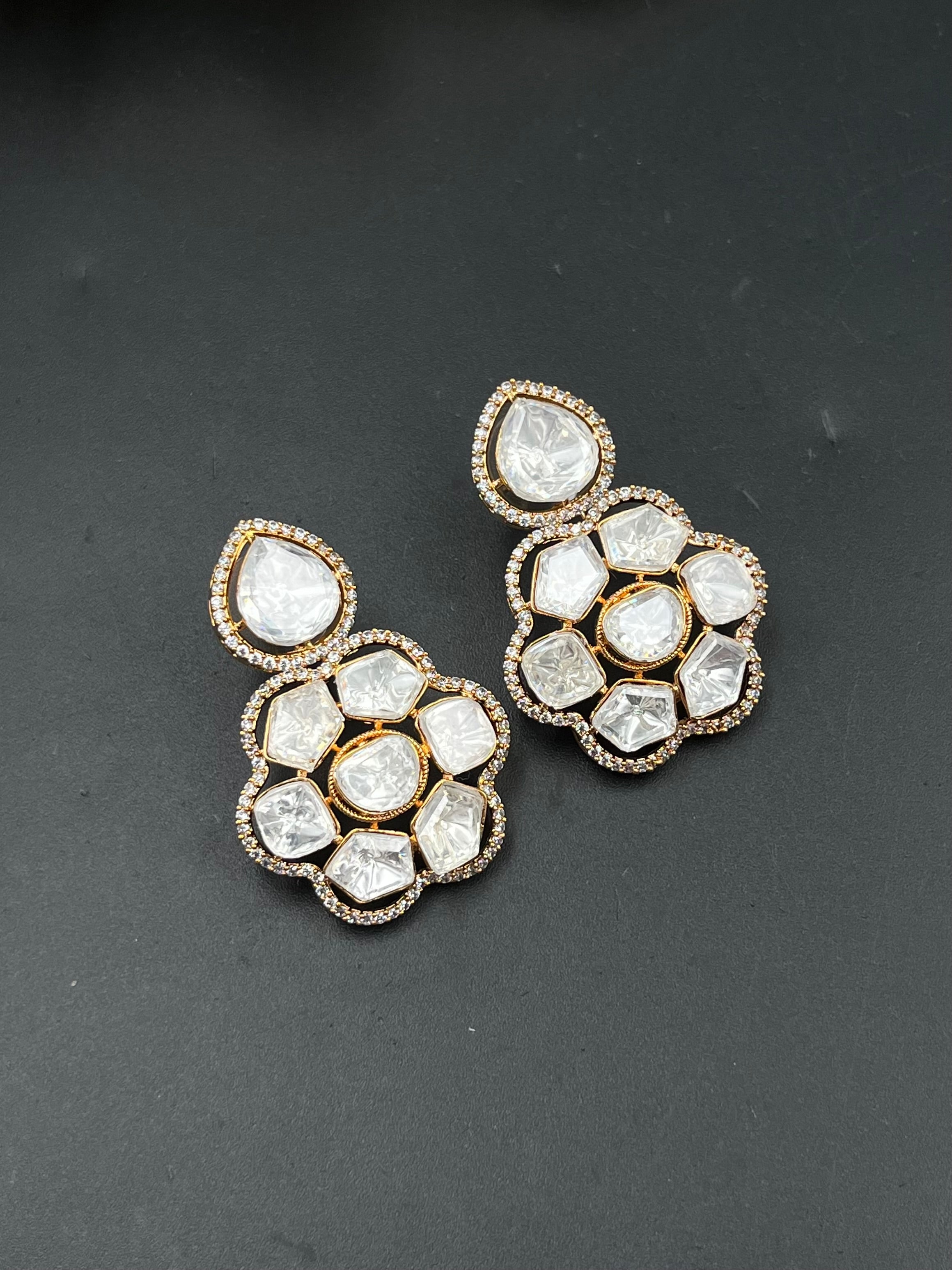 FINA EARRING