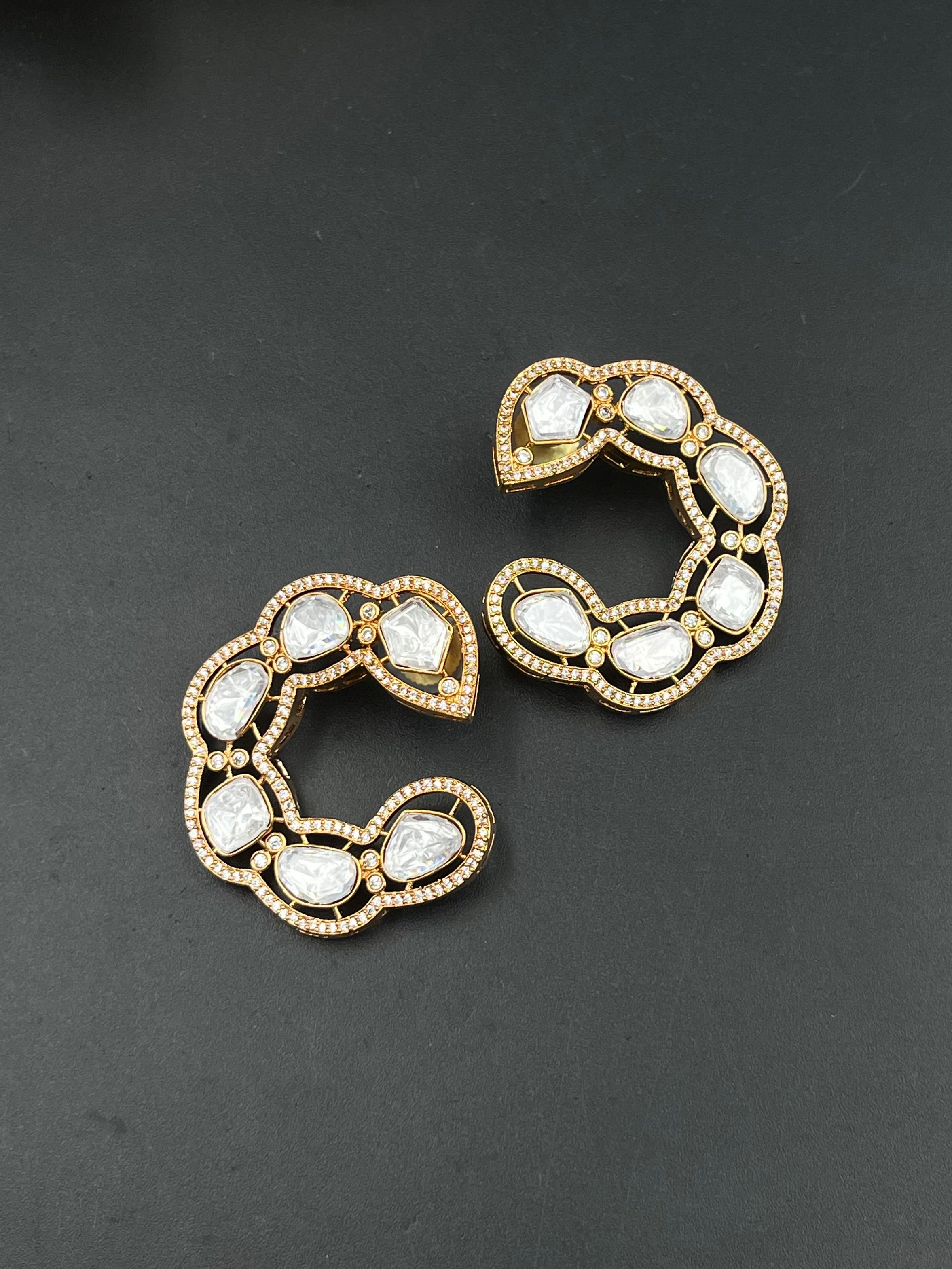 GITA EARRING