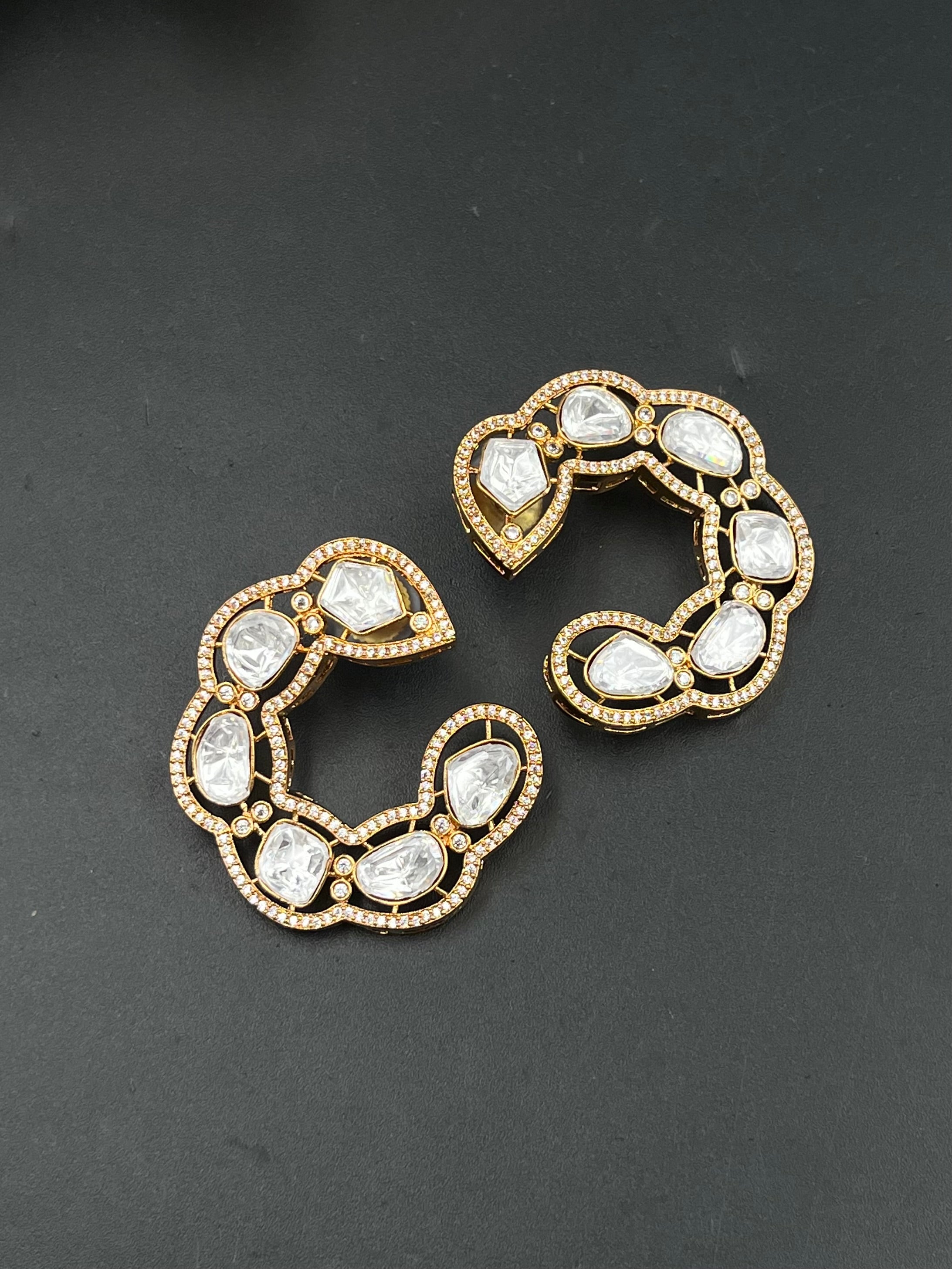 GITA EARRING