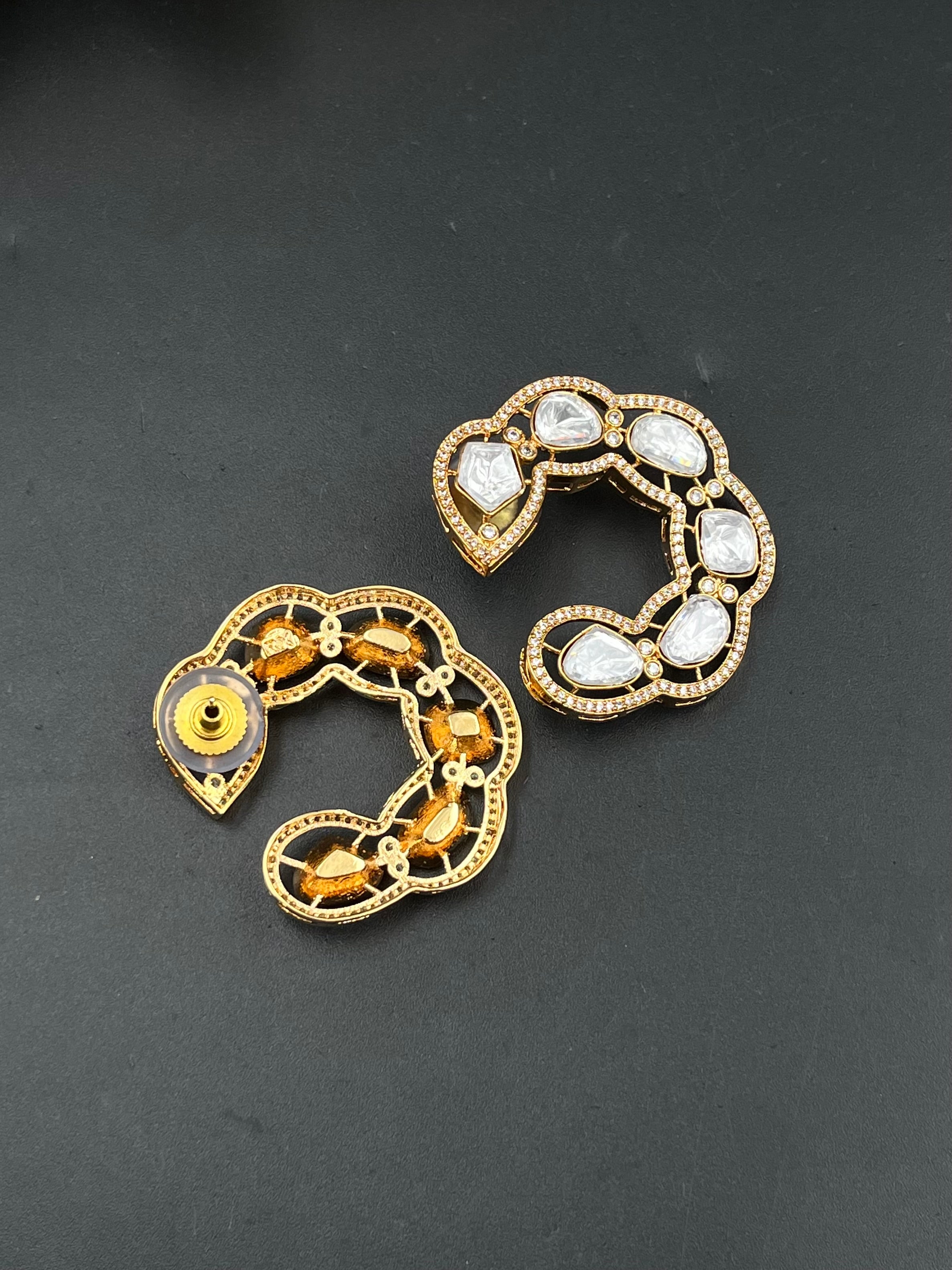 GITA EARRING