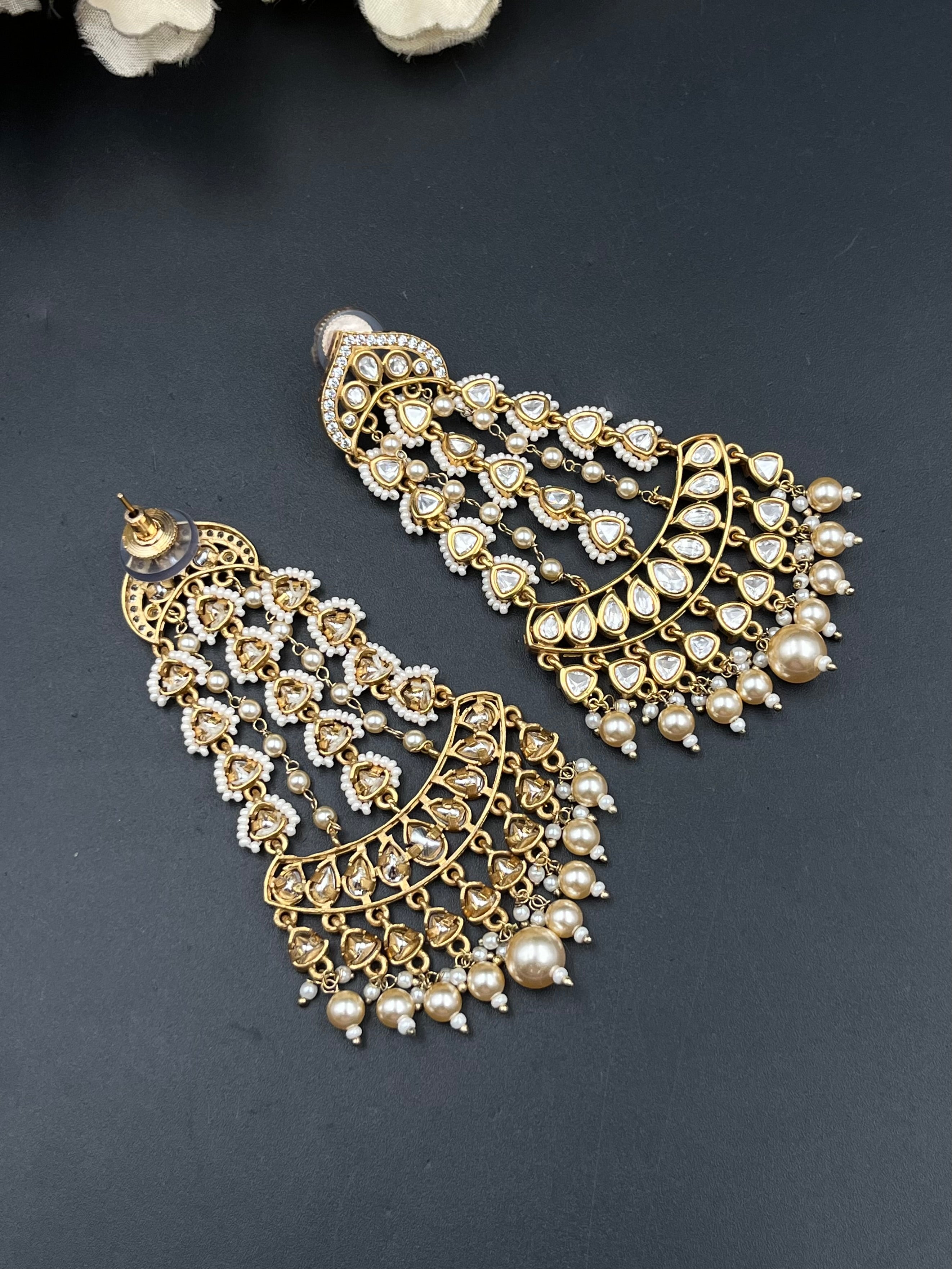MIYU EARRING