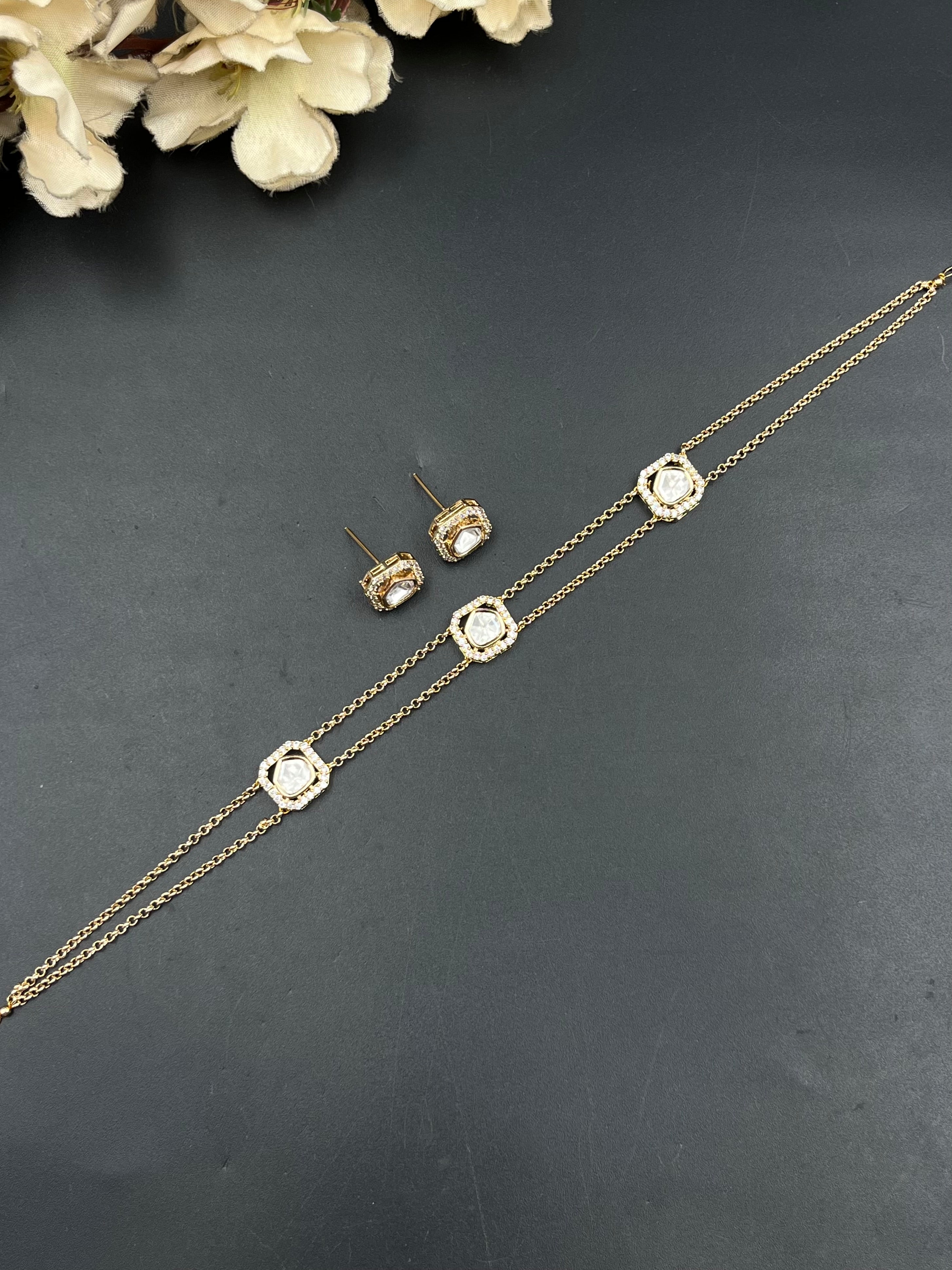 C NECKLACE