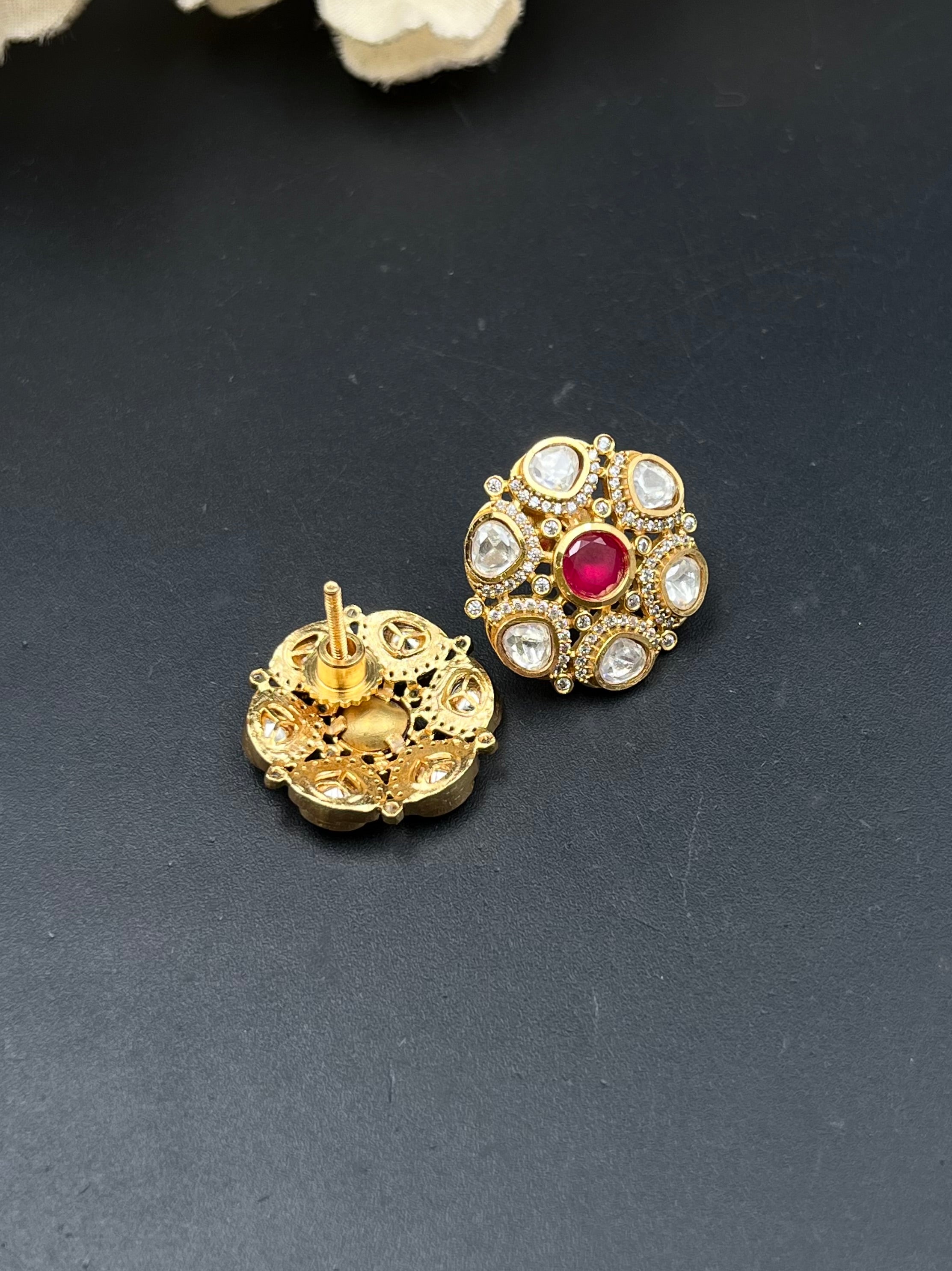 KITU EARRING