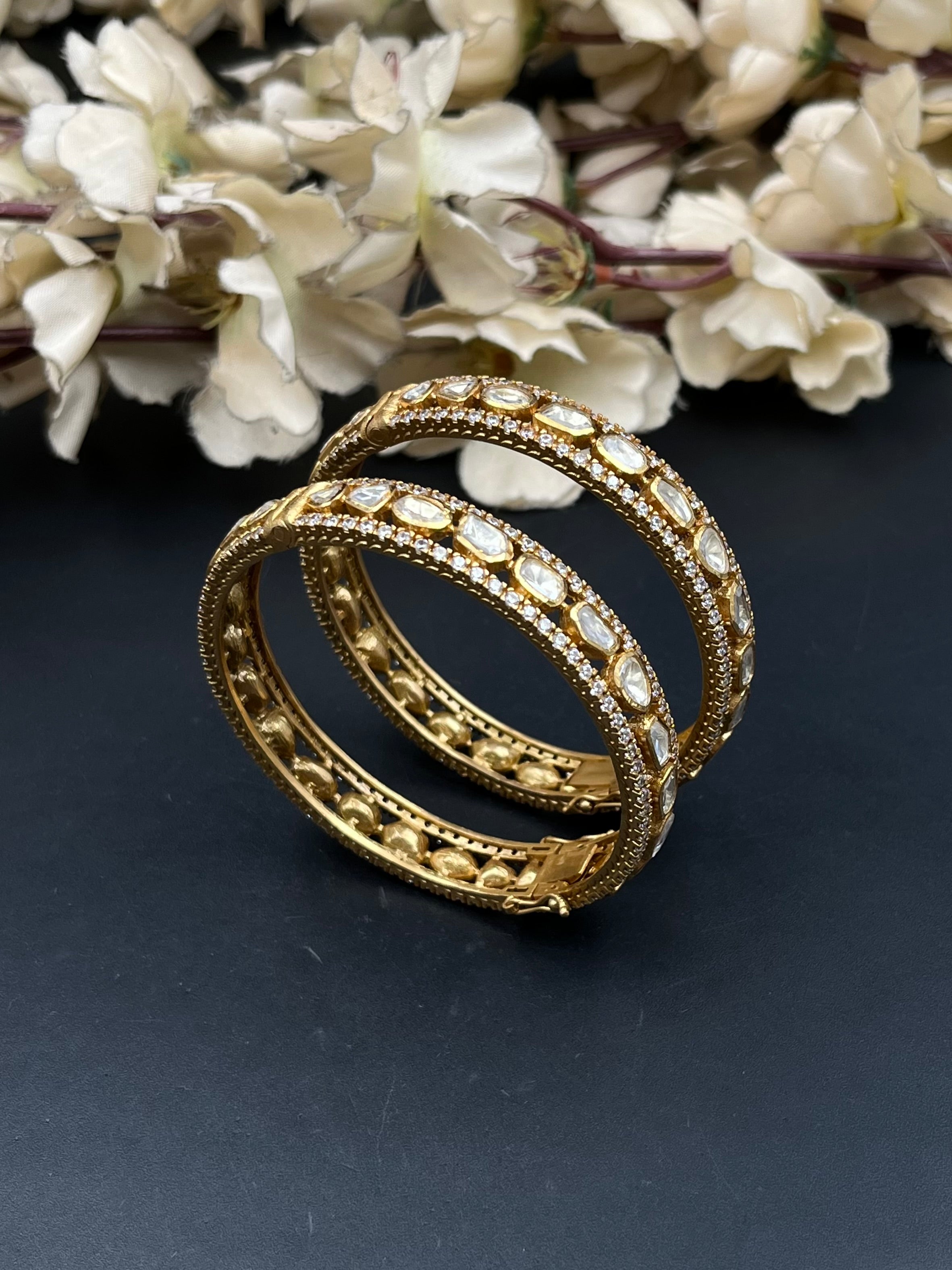 B BANGLES