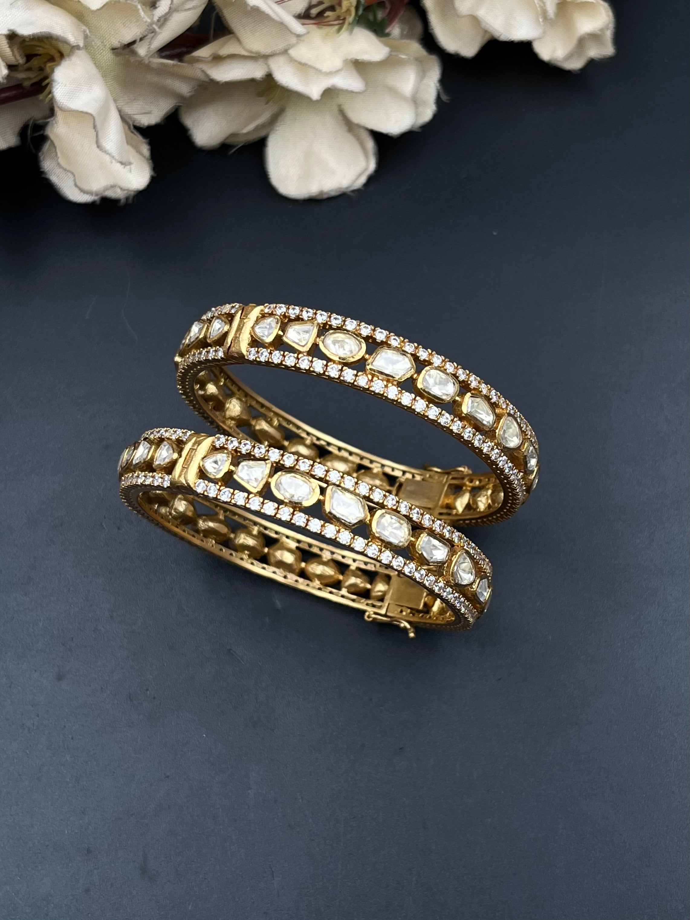 B BANGLES