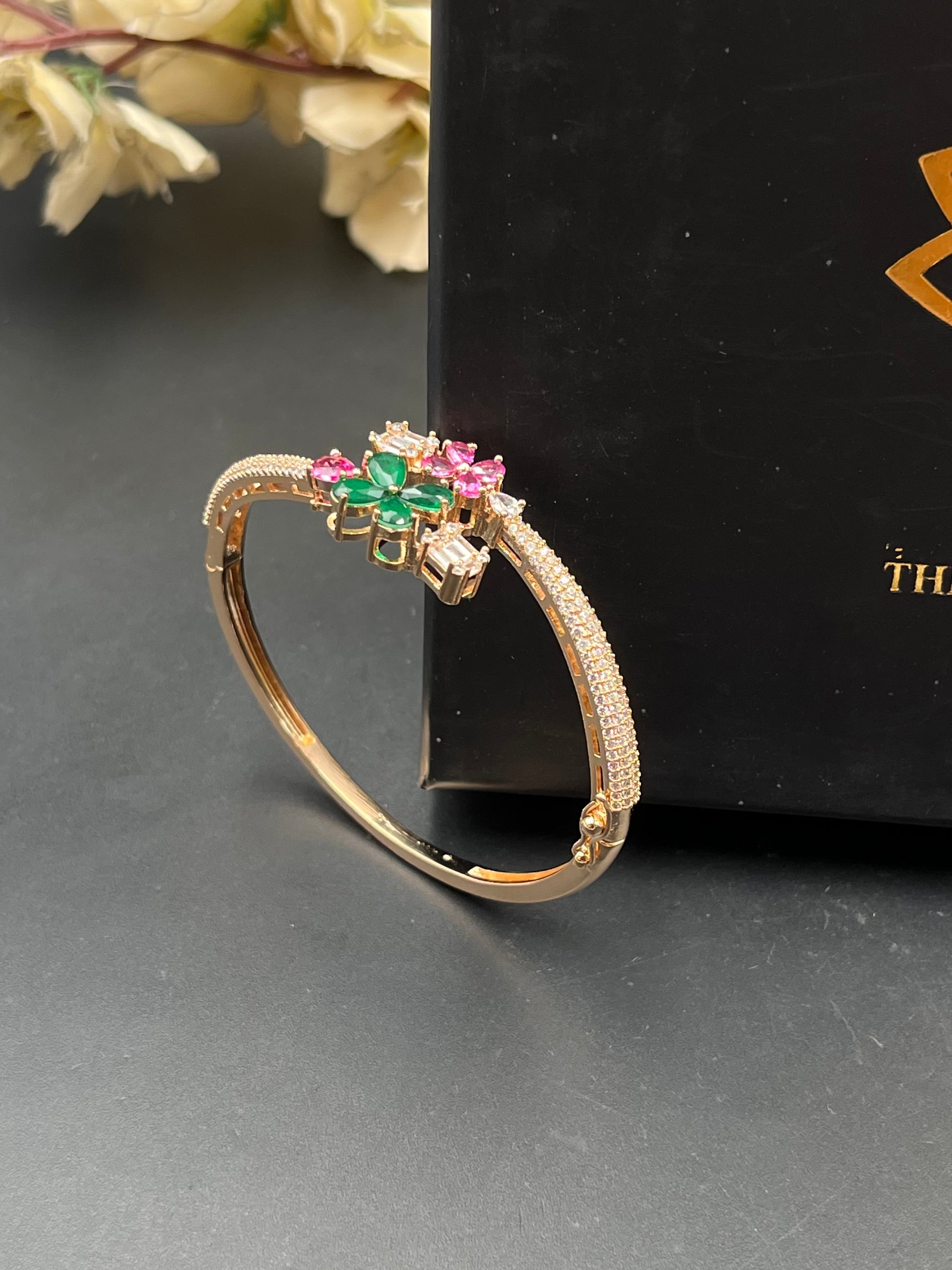 ELIVE BRACELET
